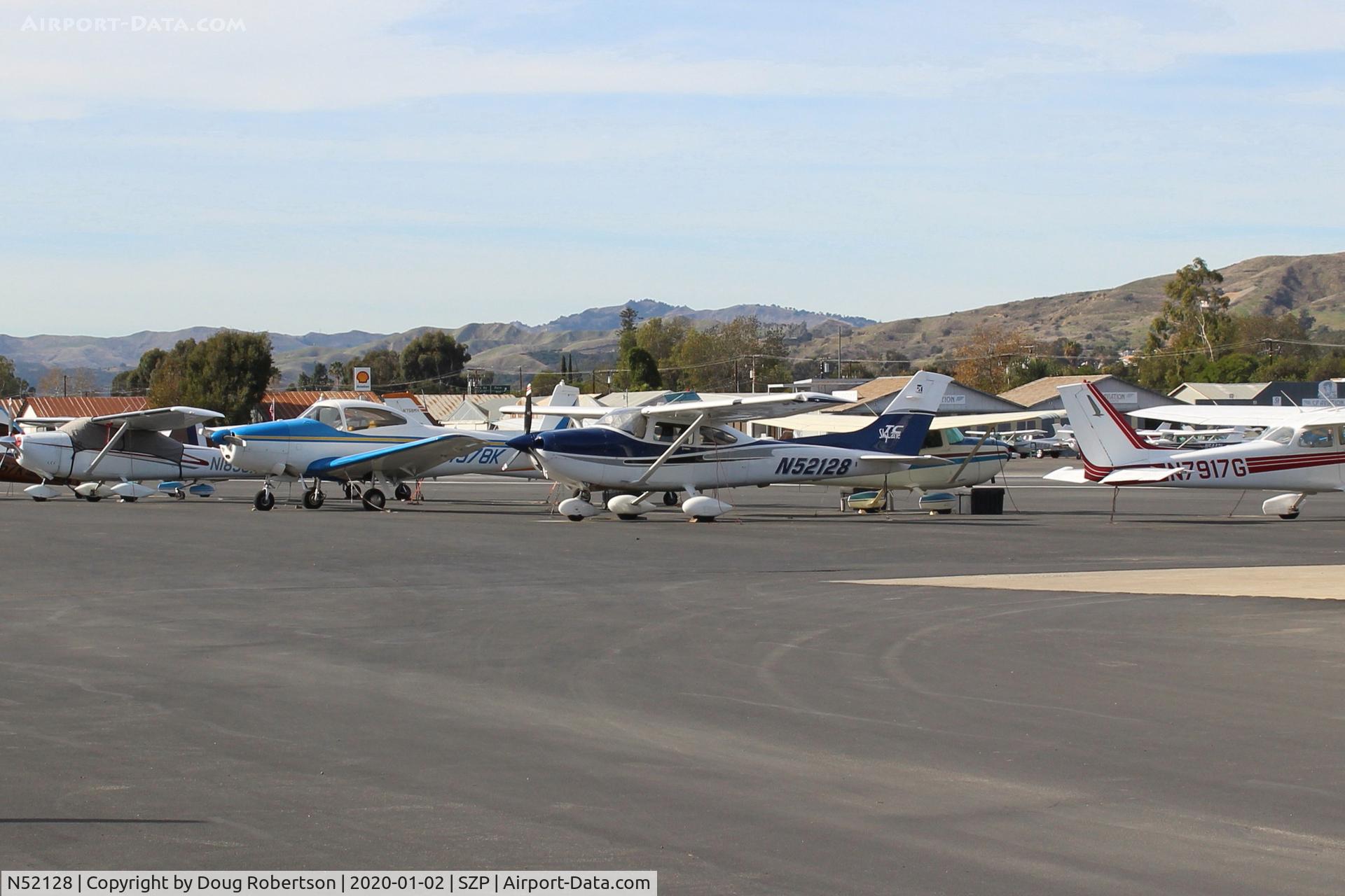 N52128, Cessna T182T Turbo Skylane C/N T18208158, Cessna T182T Turbo SKYLANE, on Transient Ramp