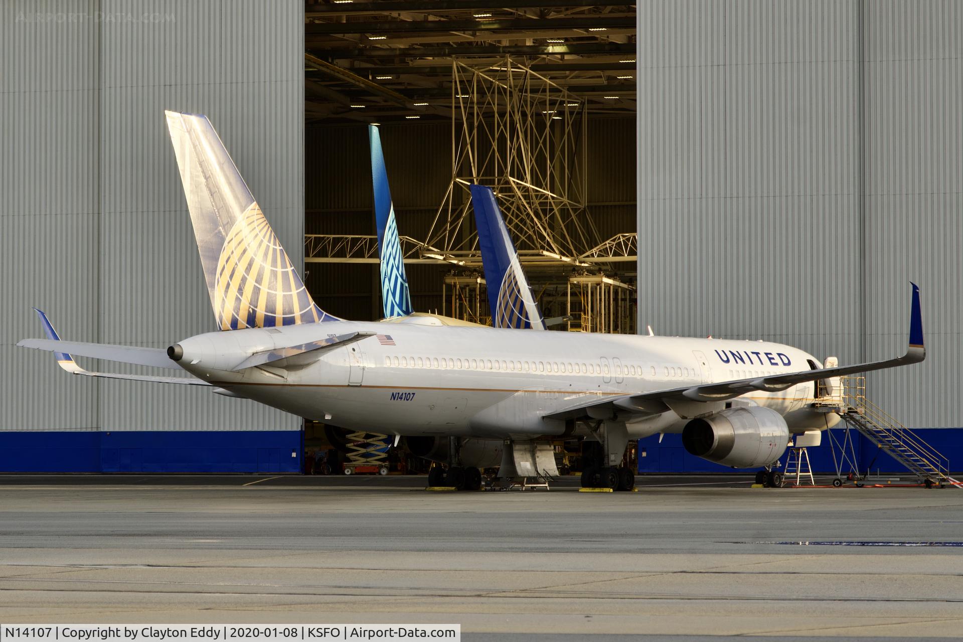 N14107, 1994 Boeing 757-224 C/N 27297, SFO 2020.