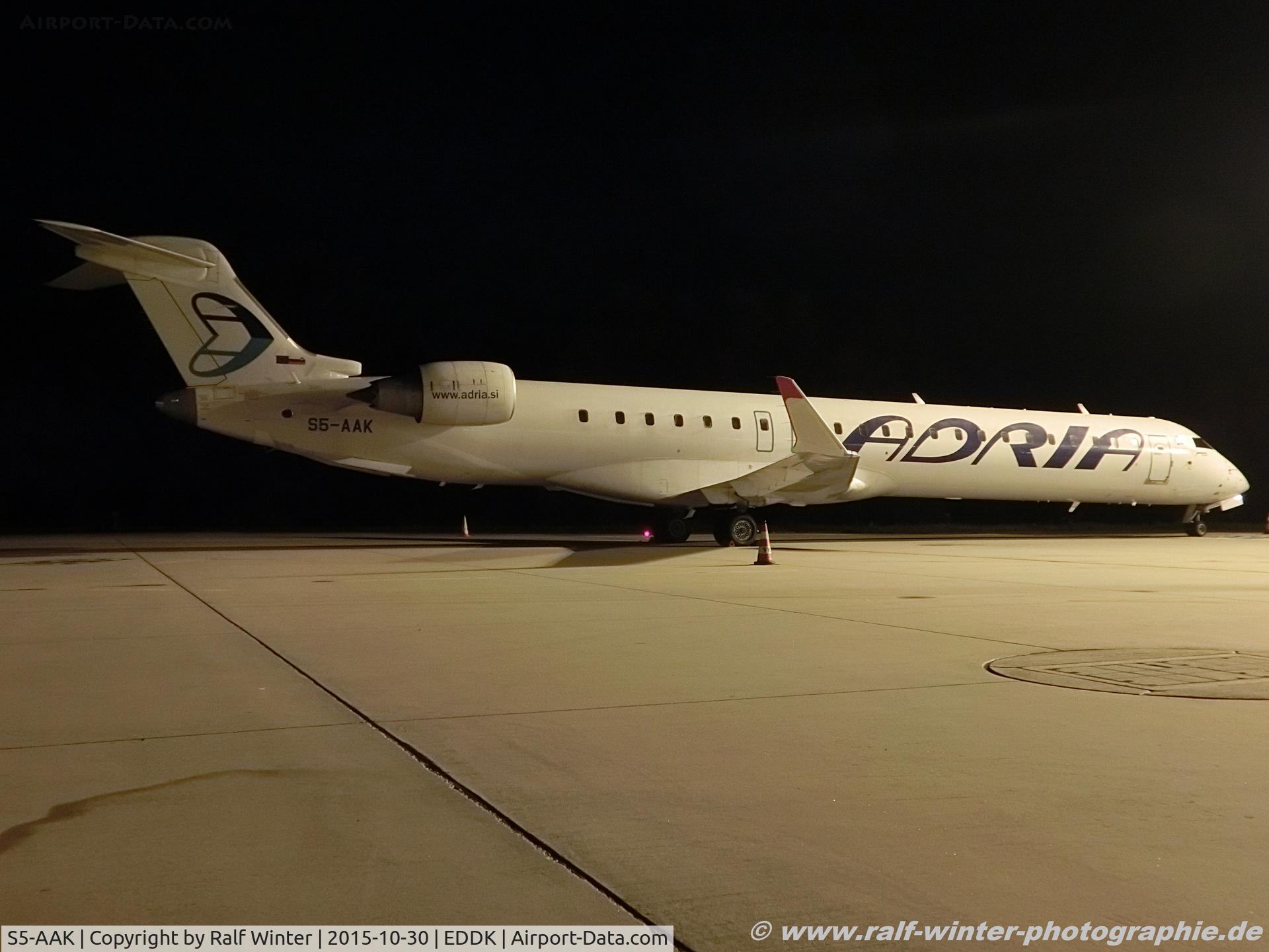 S5-AAK, 2007 Canadair CRJ-900ER (CL-600-2D24) C/N 15128, Bombadier CL-600-2D24 CRJ-900 - JP ADR Adria Airways - 15128 - S5-AAK - 30.10.2015 - CGN