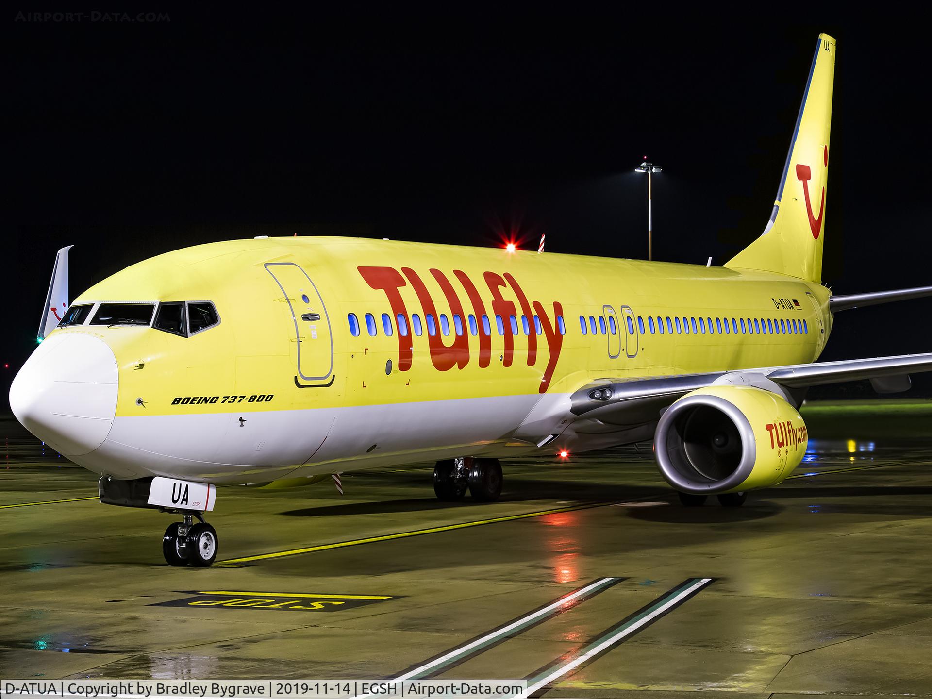 D-ATUA, 2010 Boeing 737-8K5 C/N 37245, Stand 5