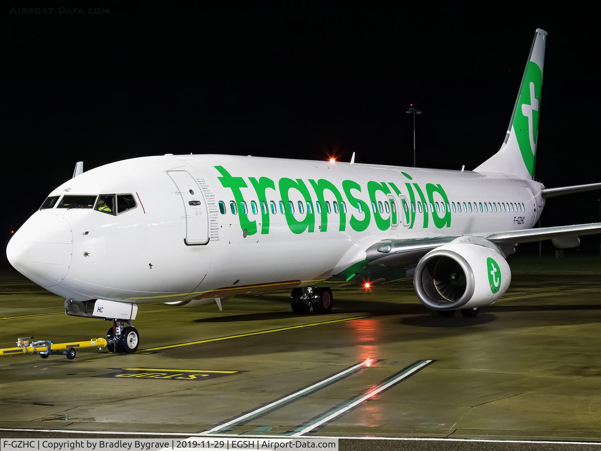 F-GZHC, 2008 Boeing 737-8K2 C/N 29651, Stand 5