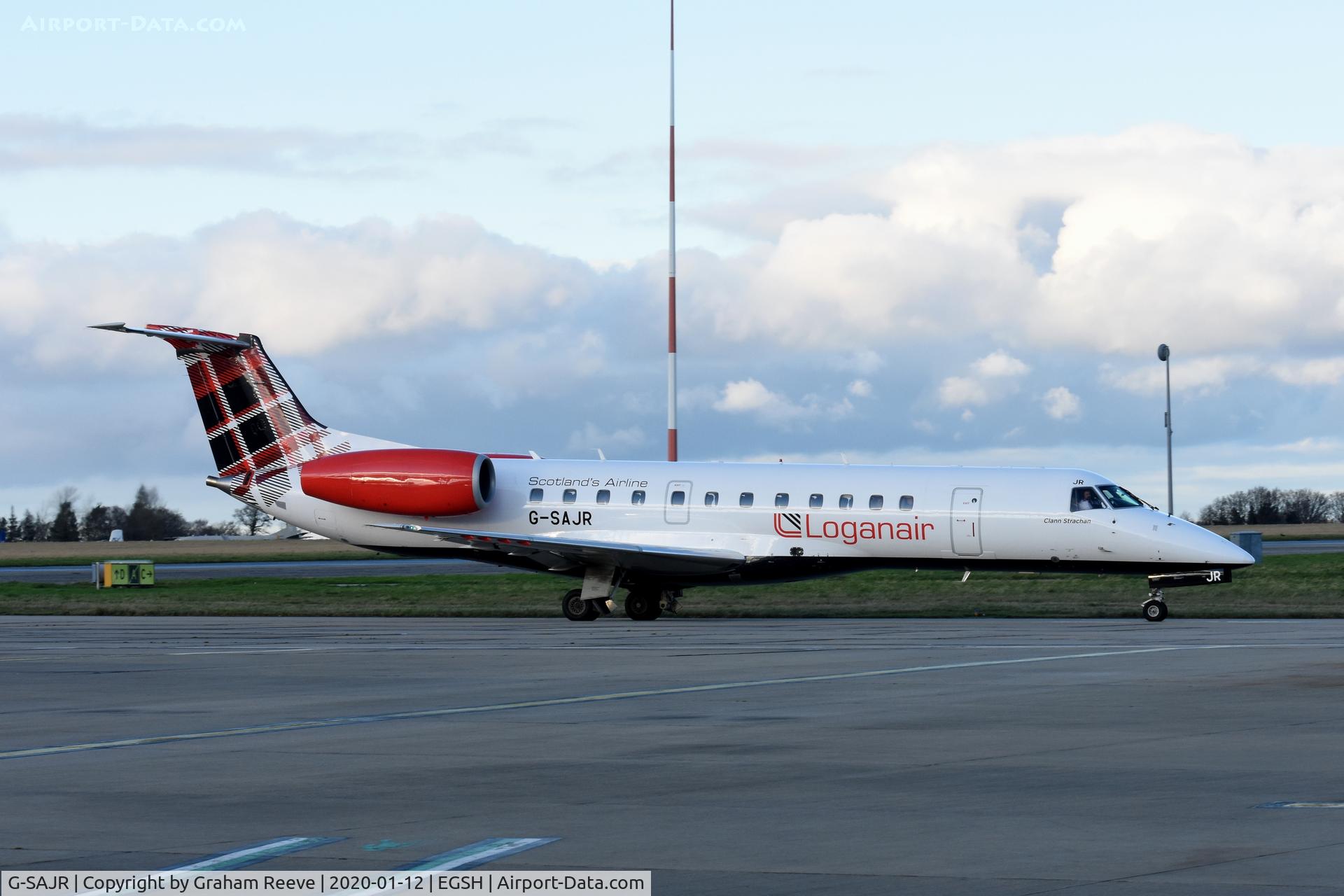 G-SAJR, 2001 Embraer ERJ-135ER (EMB-135ER) C/N 145431, Departing from Norwich.