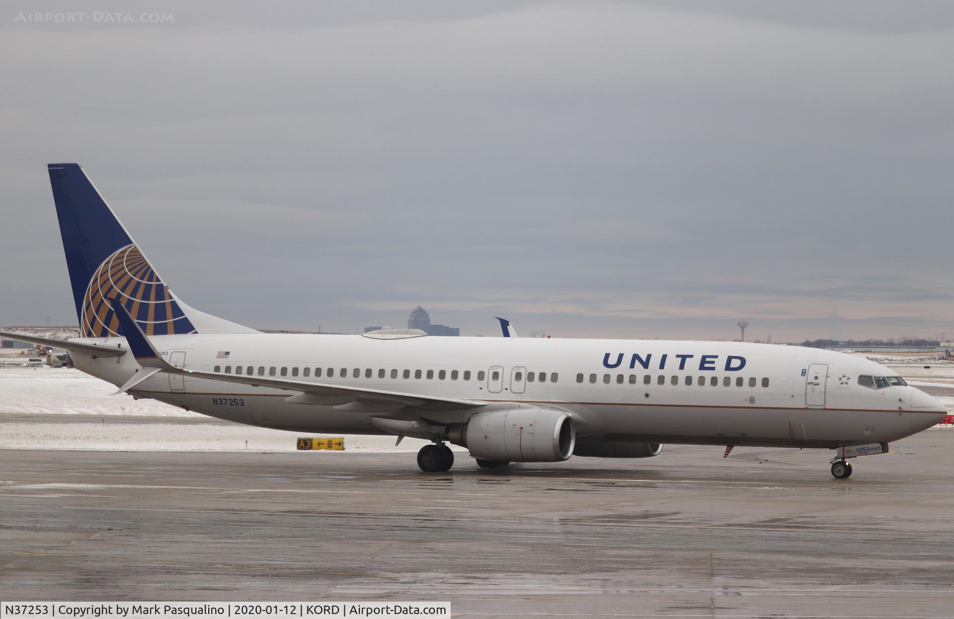 N37253, 2000 Boeing 737-824 C/N 30584, Boeing 737-824