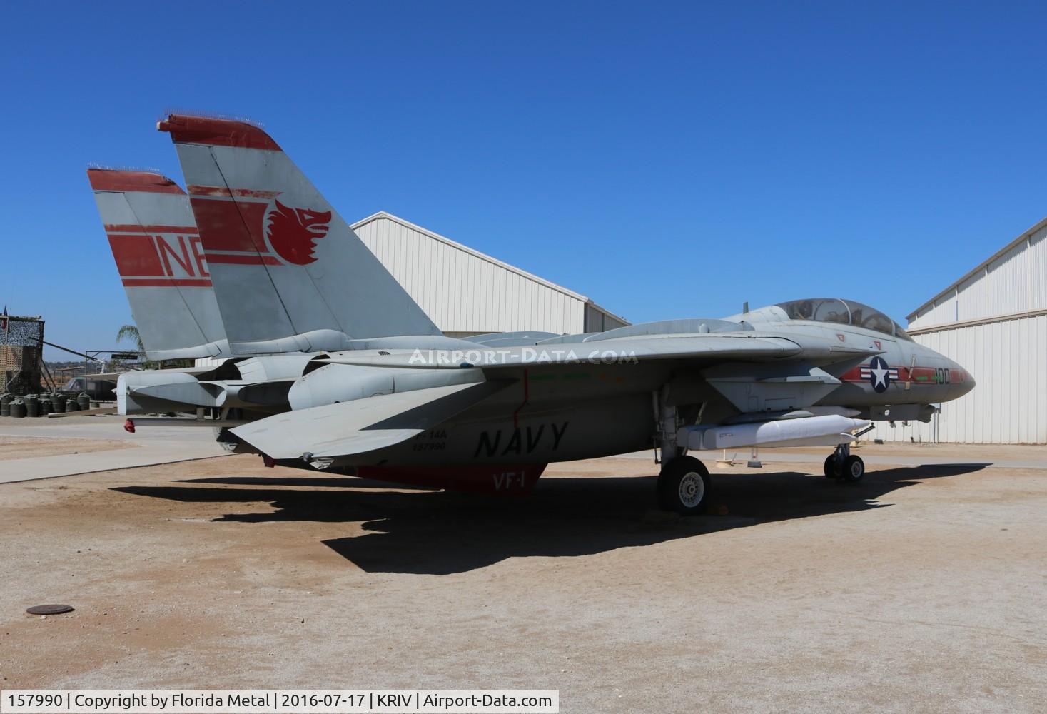 157990, Grumman YF-14A Tomcat C/N 11, March AFB