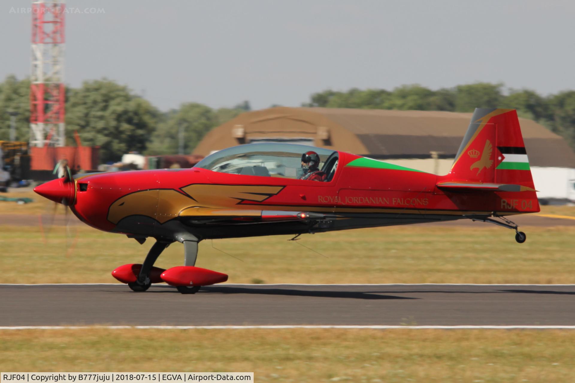 RJF04, 2018 Extra EA-330LX C/N LC072, at TATOO 2018