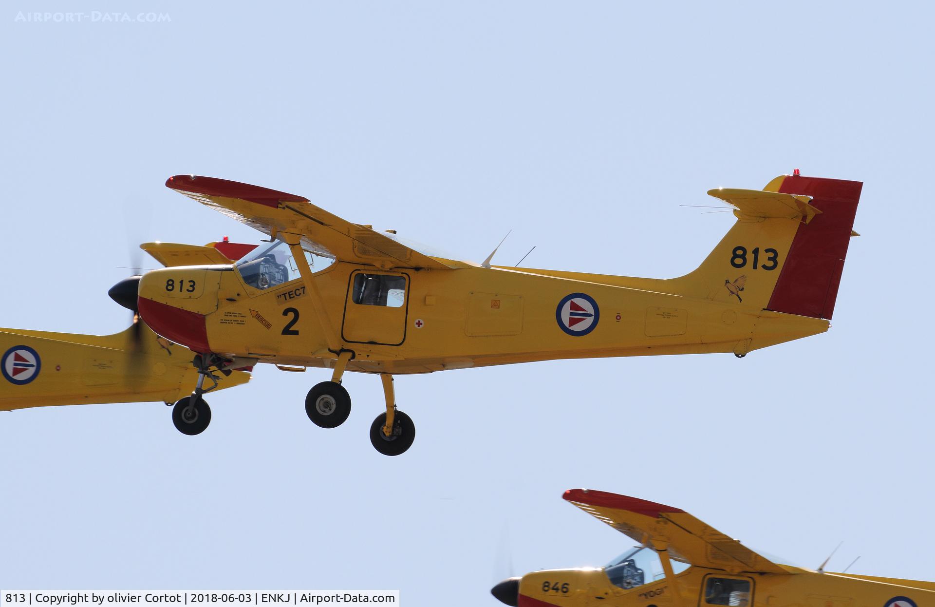 813, Saab MFI-15 Safari C/N 15-813, Kjeller airshow RNAF demo team