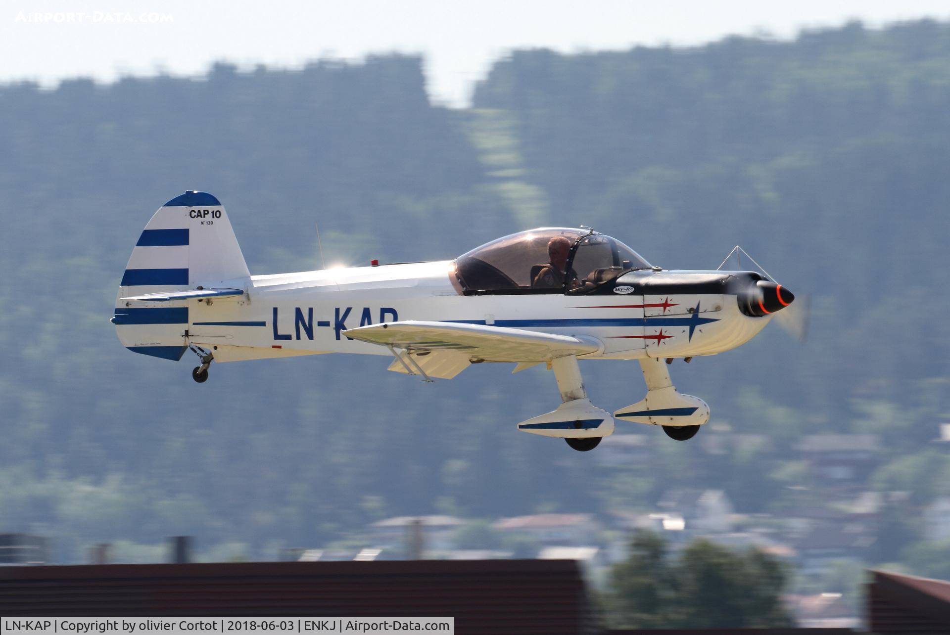 LN-KAP, Mudry CAP-10B C/N 130, landing at kjeller airfield
