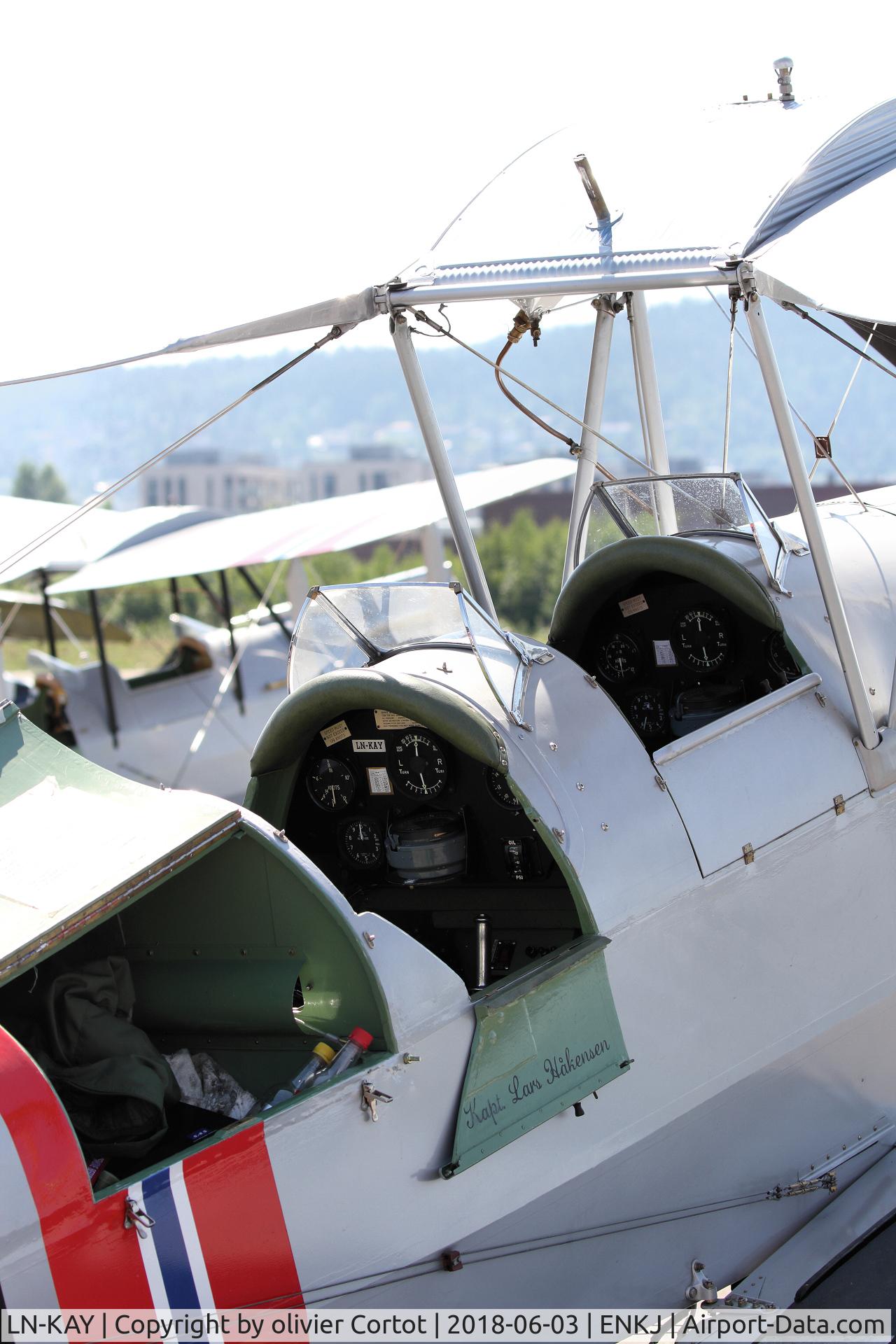 LN-KAY, 1941 De Havilland DH-82A Tiger Moth II C/N 84616, A view on the cockpit