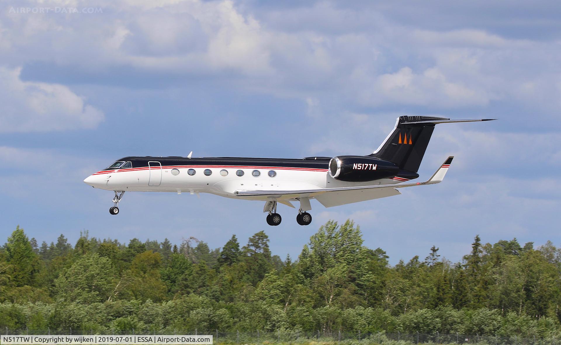 N517TW, 2008 Gulfstream Aerospace GV-SP (G550) C/N 5209, Tiger Woods