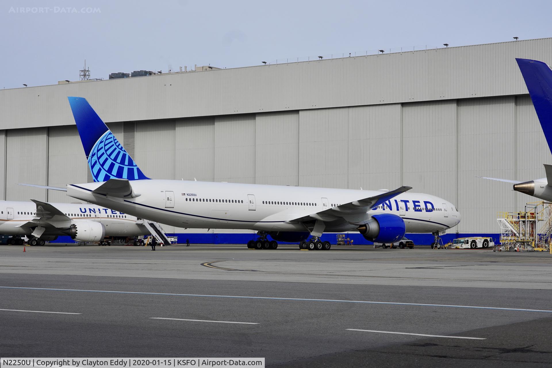 N2250U, 2019 Boeing 777-300/ER C/N 66590, SFO 2020