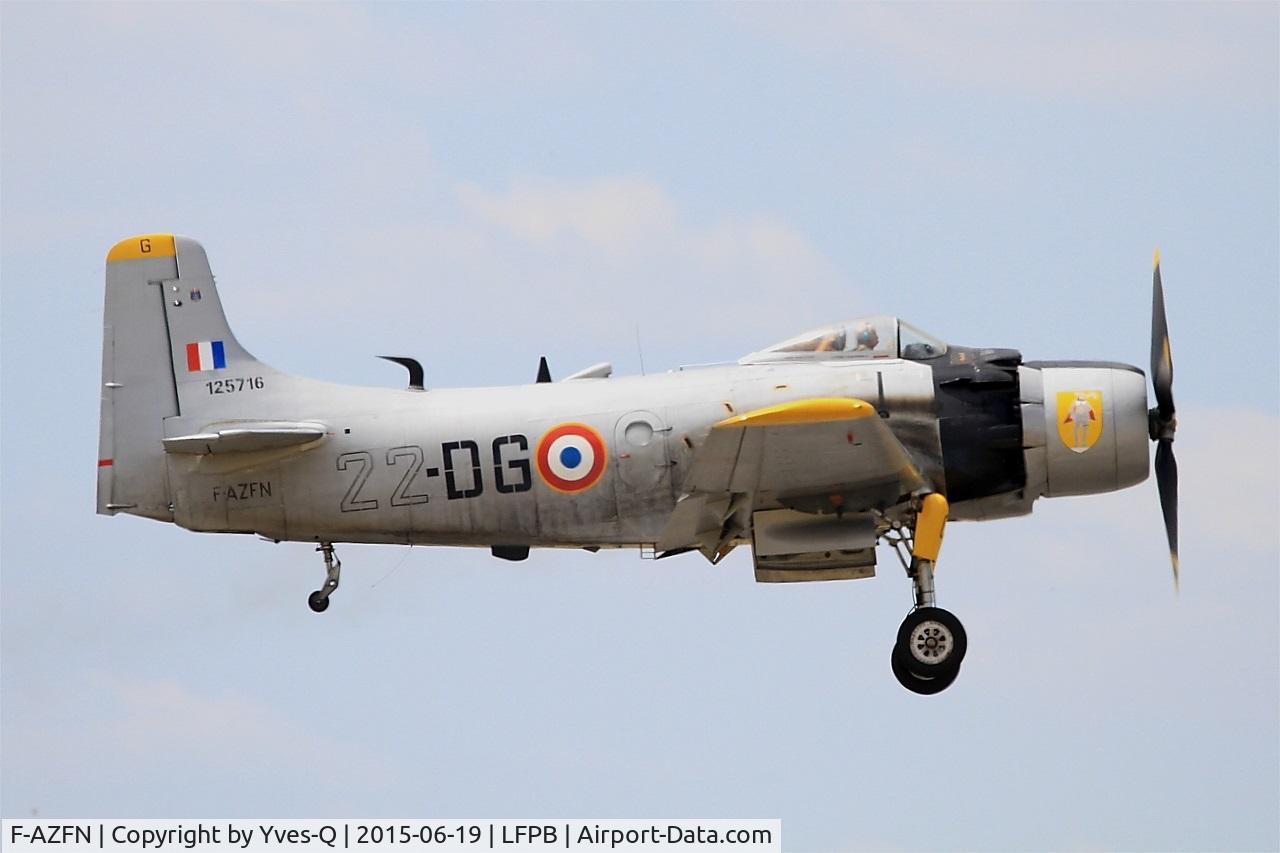 F-AZFN, Douglas AD-4N Skyraider C/N 7609, Douglas AD-4N Skyraider, Take off rwy 05, Paris-Le Bourget (LFPB-LBG) Air show 2015