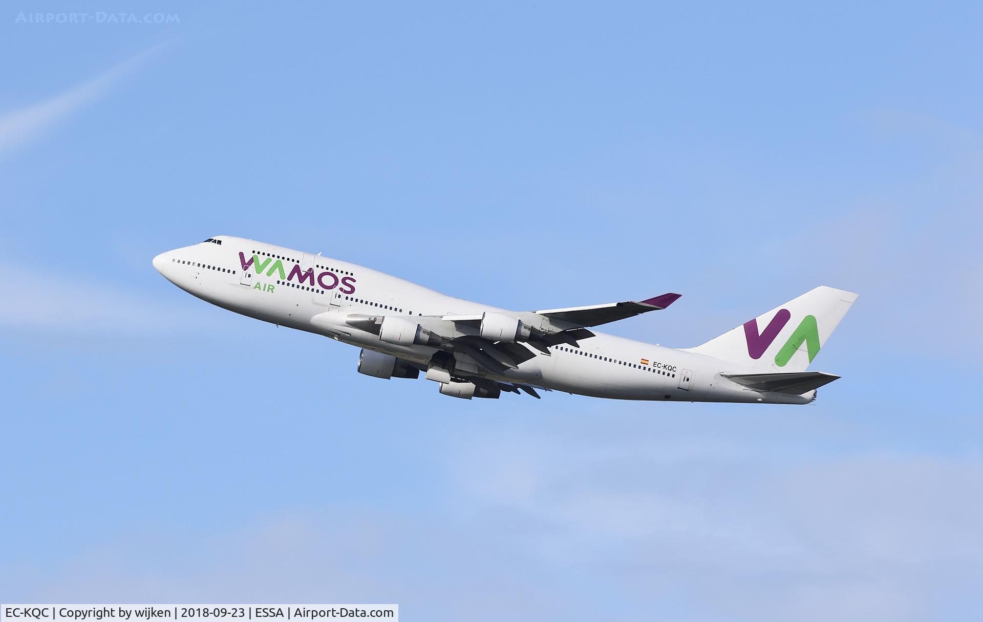 EC-KQC, 1994 Boeing 747-412 C/N 26549, Climb out from 19R