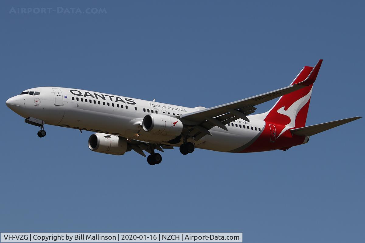 VH-VZG, 2009 Boeing 737-838 C/N 34201, QF133 from MEL