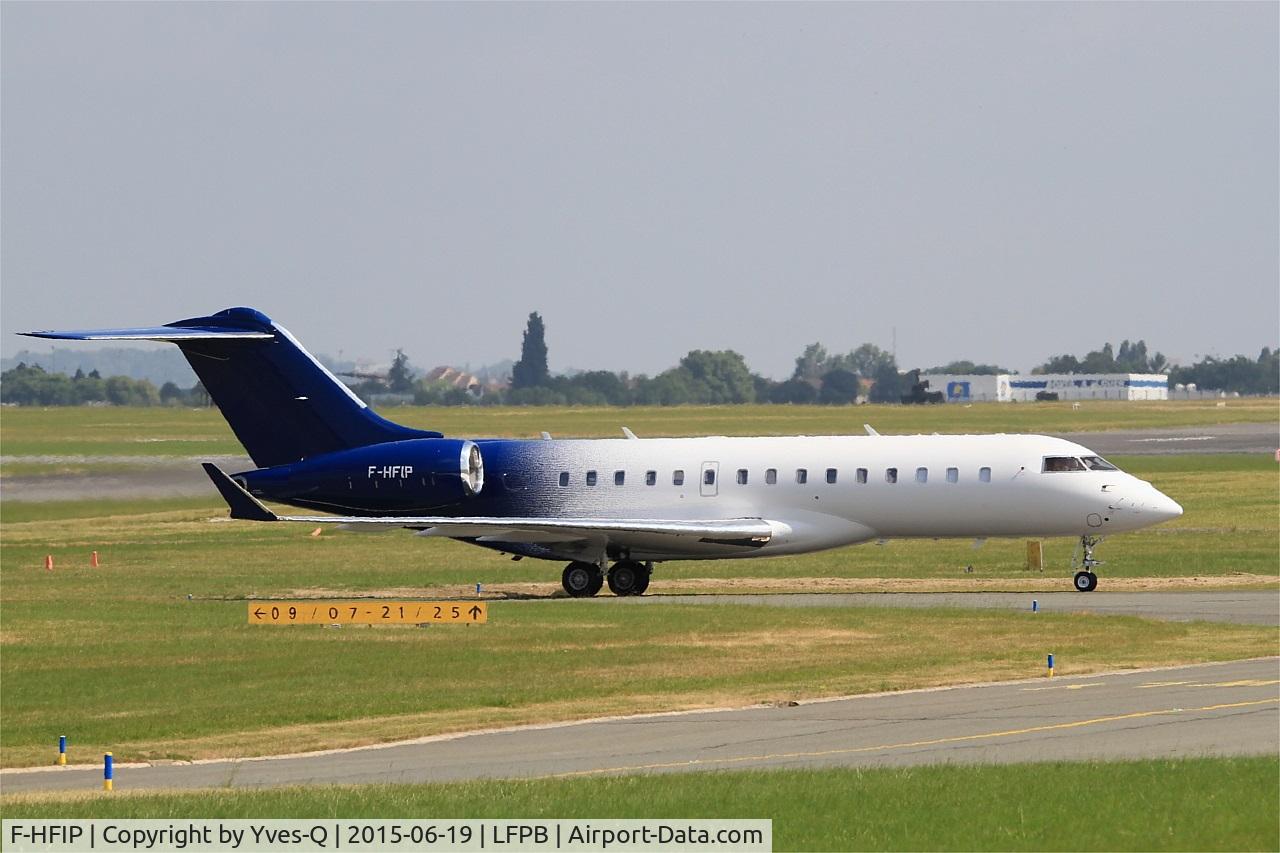 F-HFIP, 2013 Bombardier BD-700-1A10 Global Express C/N 9567, Bombardier BD-700-1A10 Global Expres, Taxiing, Paris- Le Bourget airport (LFPB-LBG)