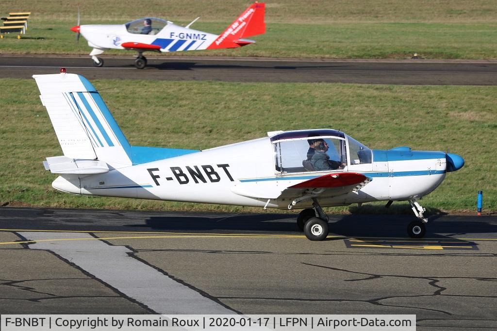 F-BNBT, Morane-Saulnier MS-892A Rallye Commodore 150 C/N 10557, Taxiing