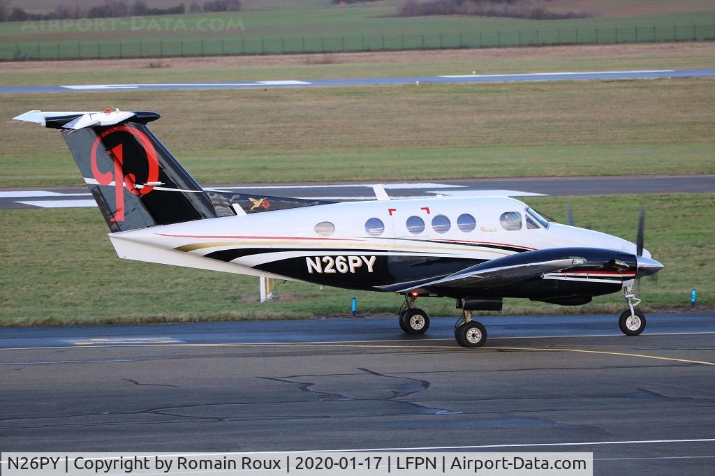 N26PY, 1981 Beech F90 King Air C/N LA-141, Taxiing