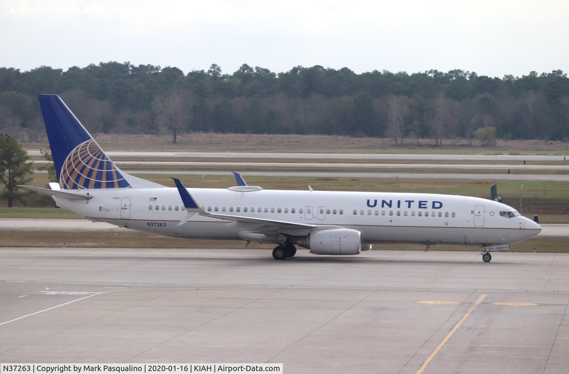 N37263, 2001 Boeing 737-824 C/N 31583, Boeing 737-824