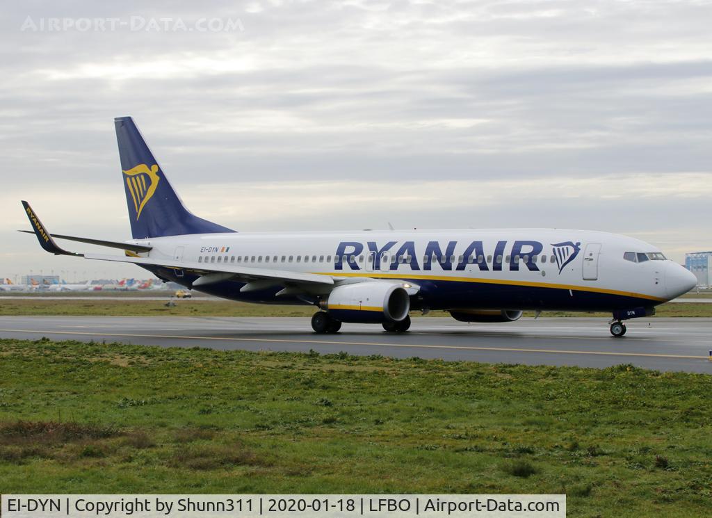 EI-DYN, 2008 Boeing 737-8AS C/N 36576, Taxiing holding point rwy 14L for departure...