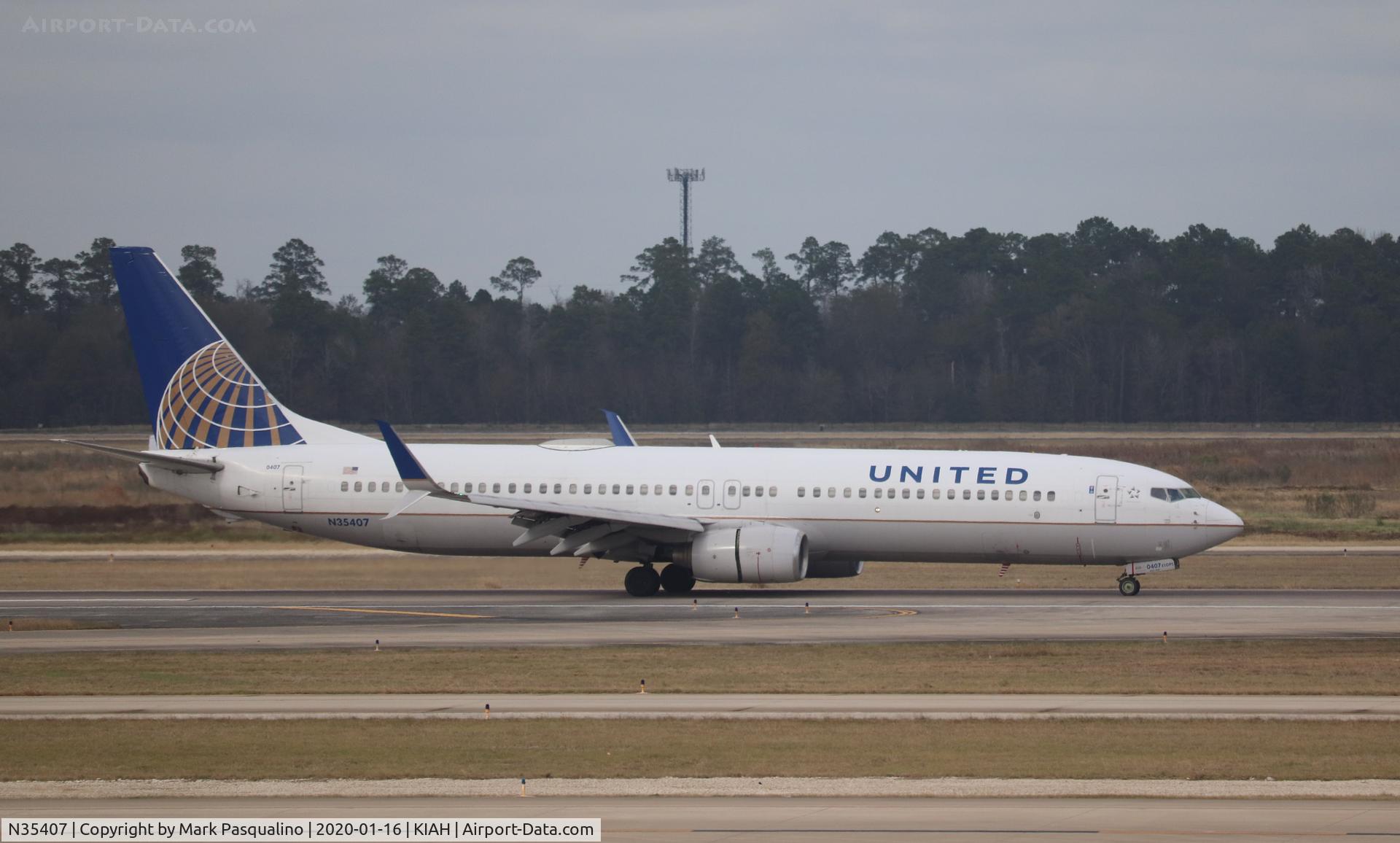 N35407, 2001 Boeing 737-924 C/N 30124, Boeing 737-924