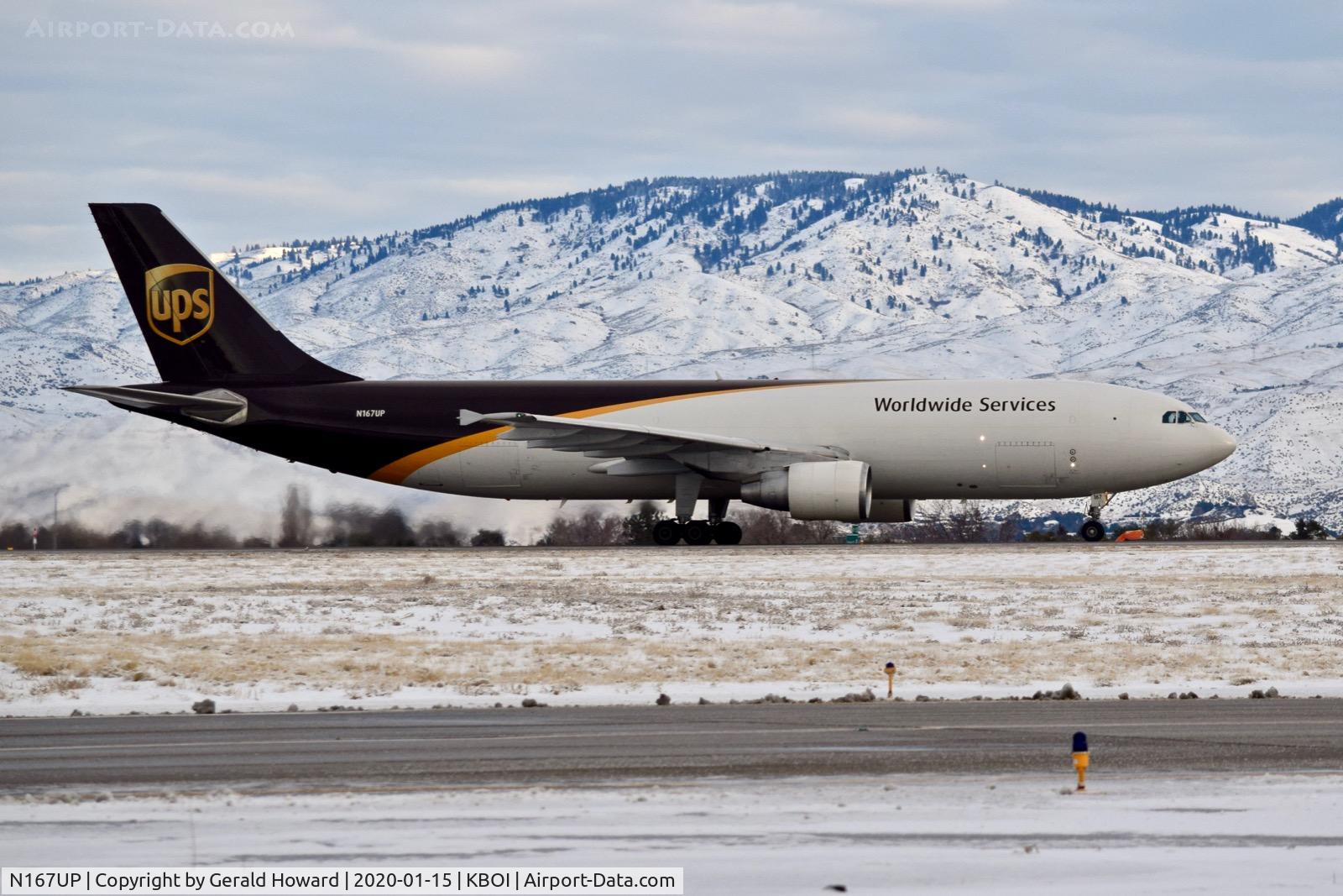 N167UP, 2005 Airbus A300F4-622R C/N 0862, Starting take off run on 10R.