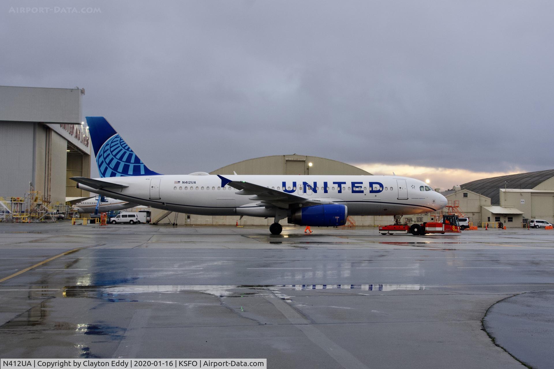 N412UA, 1994 Airbus A320-232 C/N 465, SFO 2020.