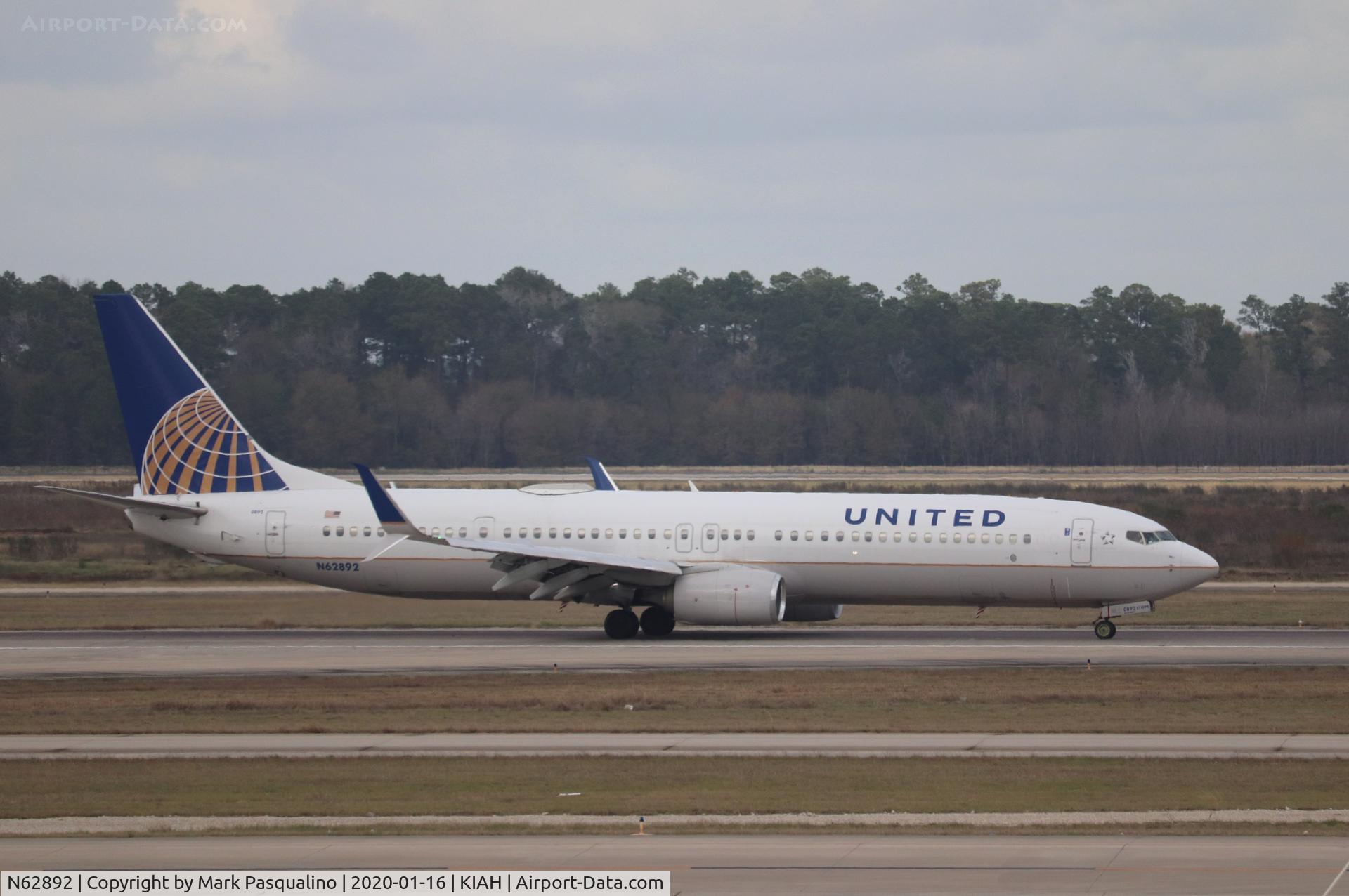 N62892, 2015 Boeing 737-924/ER C/N 42195, Boeing 737-924/ER