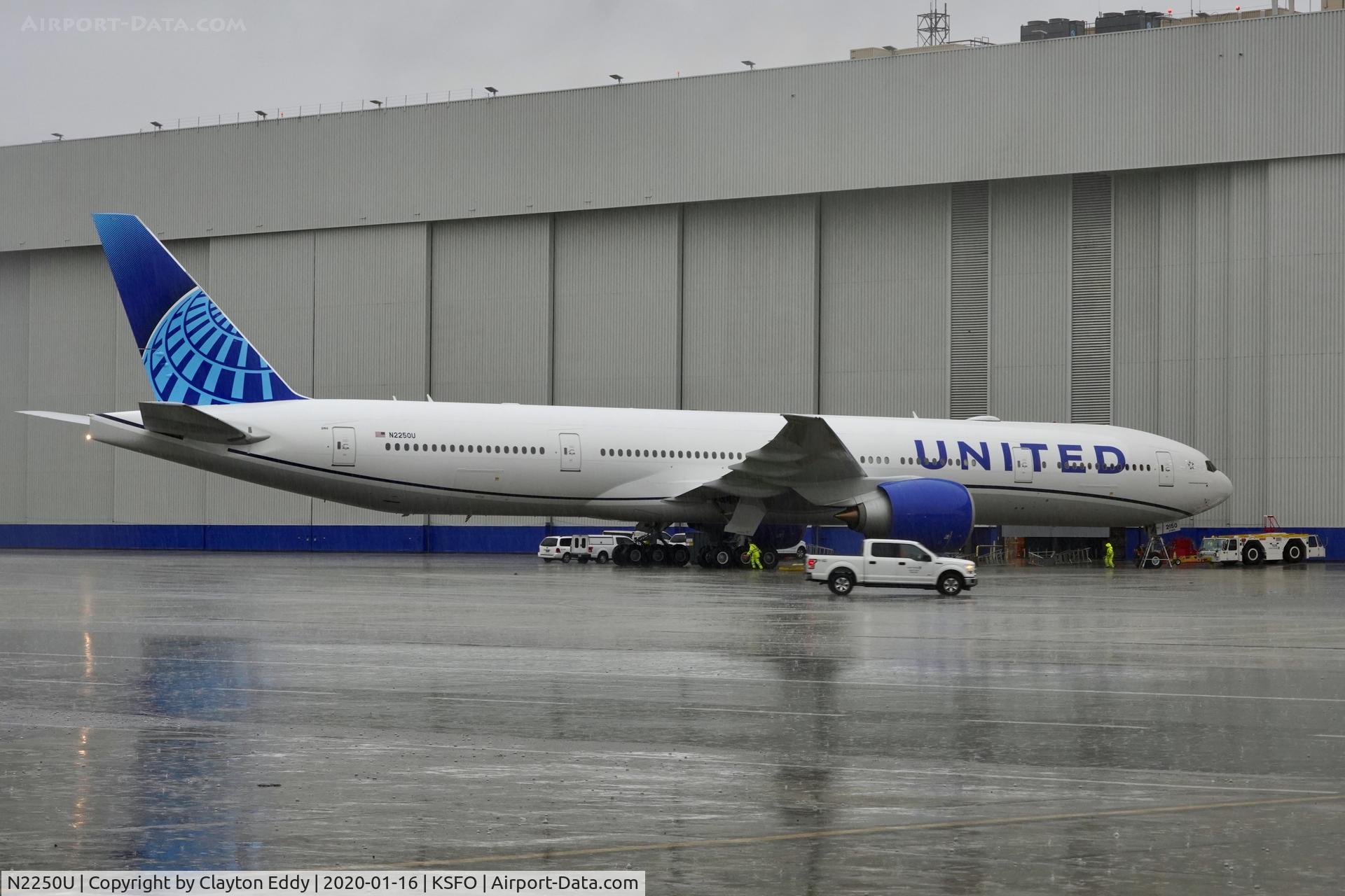 N2250U, 2019 Boeing 777-300/ER C/N 66590, SFO 2020.