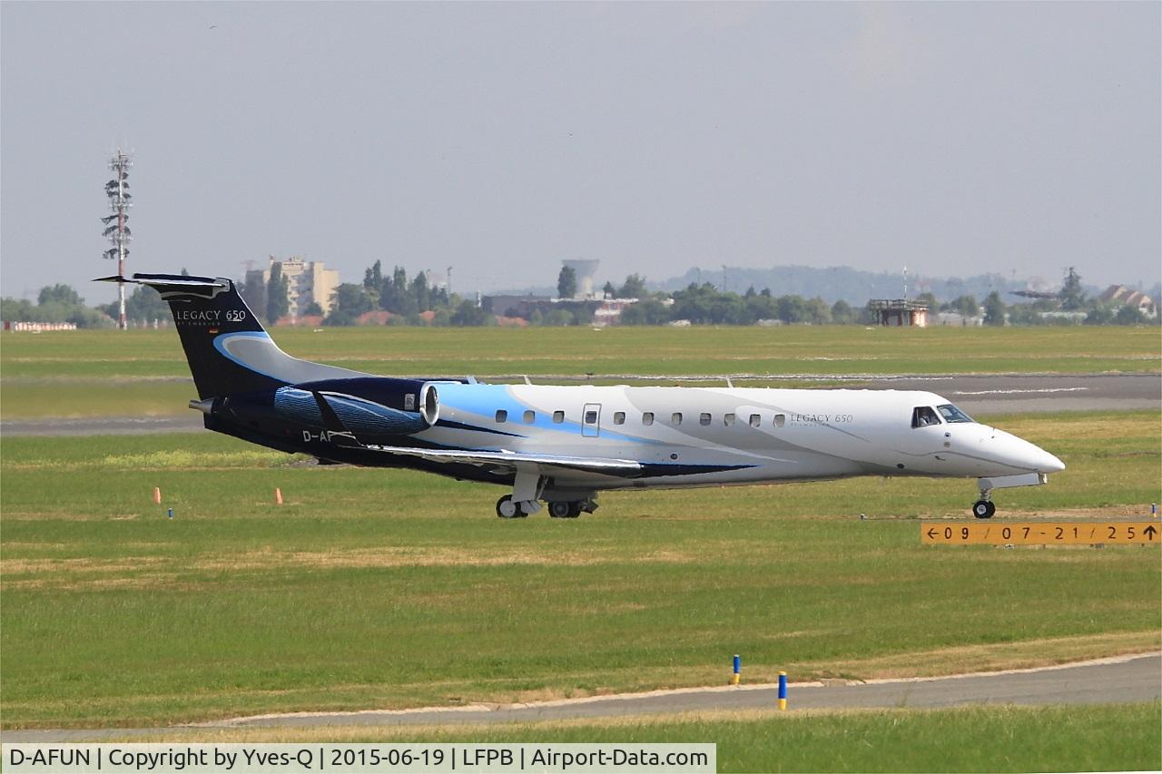 D-AFUN, 2013 Embraer EMB-135BJ Legacy 650 C/N 14501168, Embraer EMB-135BJ Legacy 650,Taxiing, Paris-Le Bourget (LFPB-LBG)