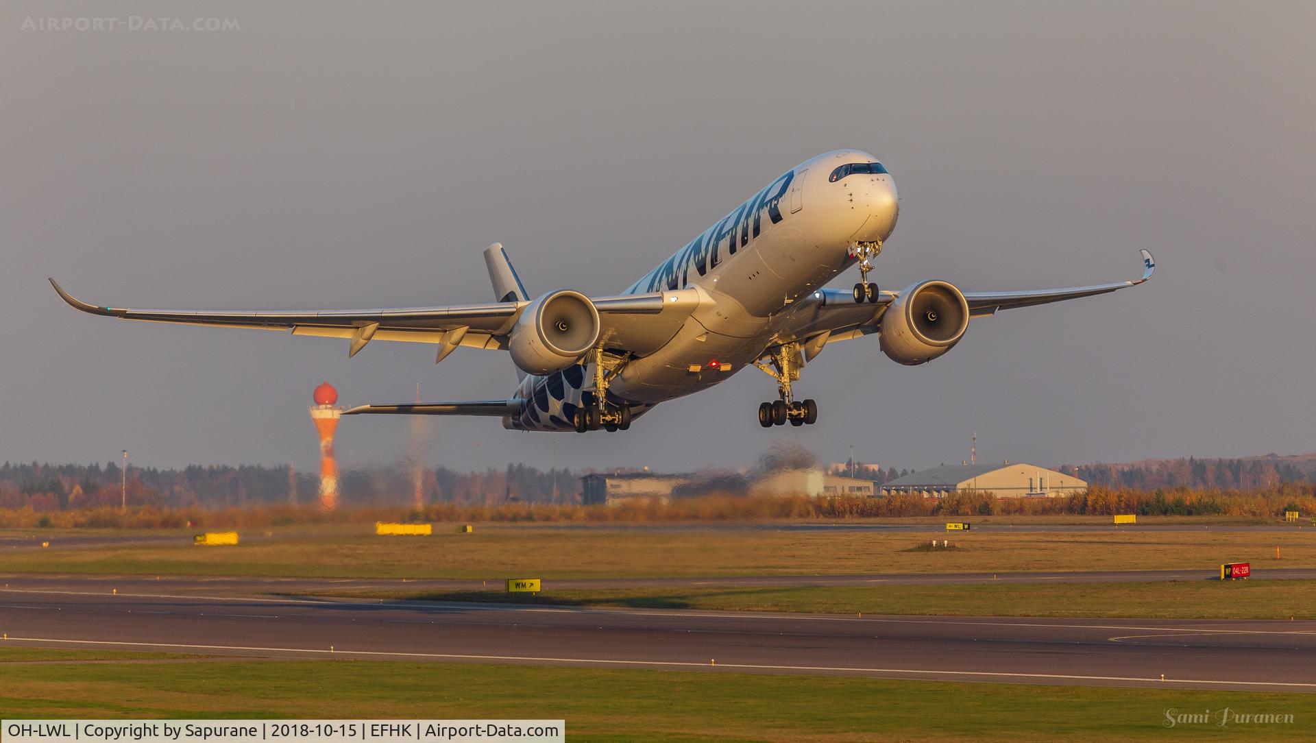 OH-LWL, 2017 Airbus A350-941 C/N 0134, Finnair A350 taking off at runway 22R