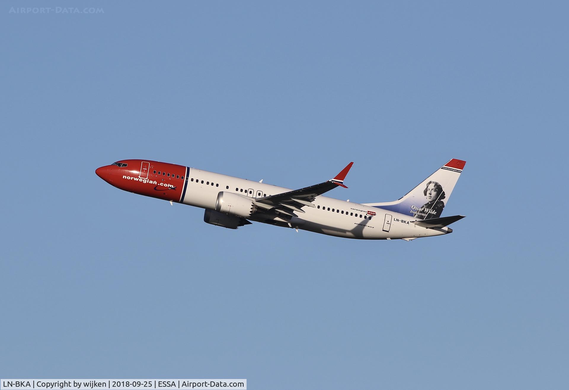 LN-BKA, 2018 Boeing 737-8 MAX C/N 42832, Climbing out fro RWY 19R