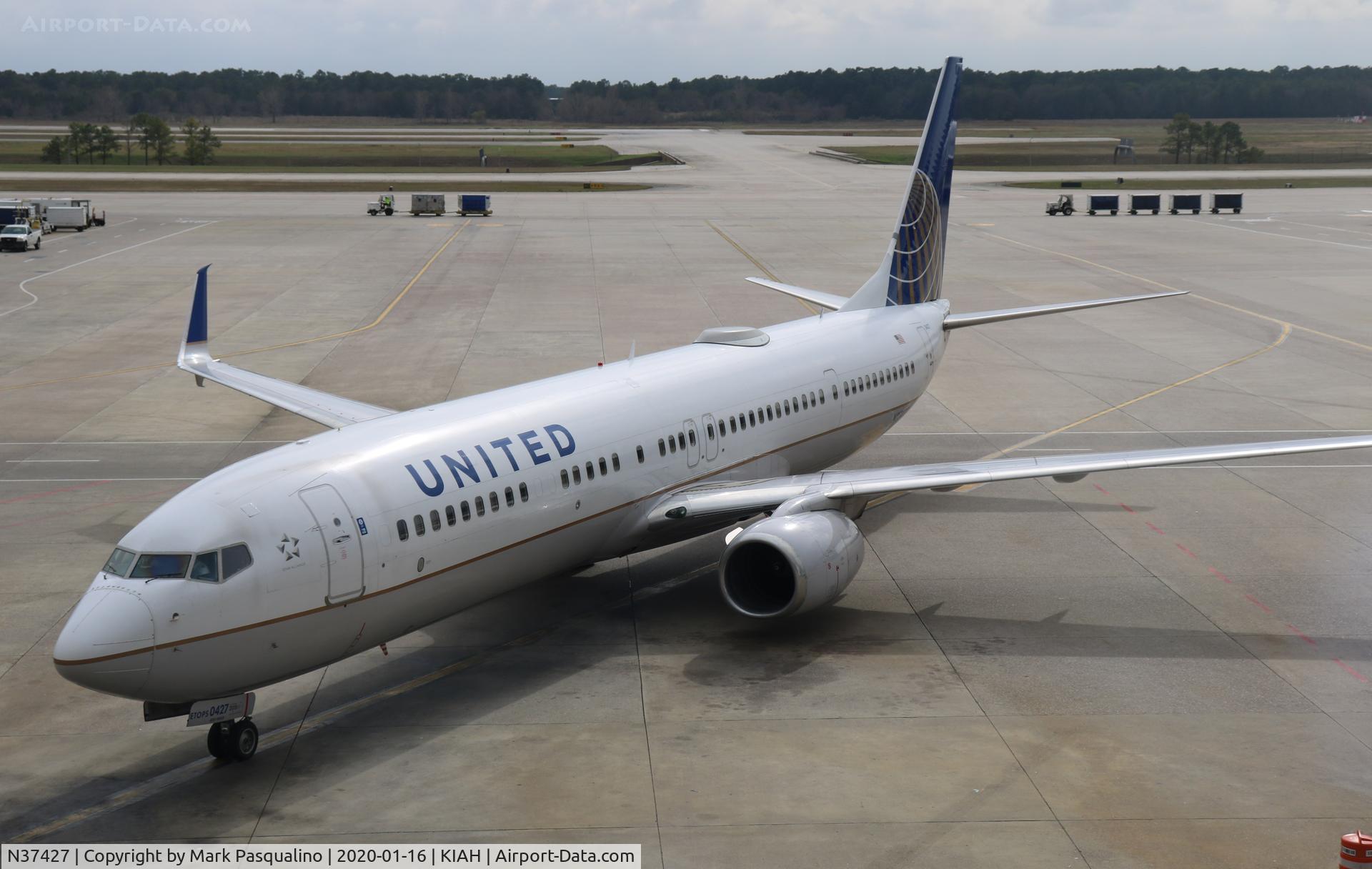 N37427, 2008 Boeing 737-924/ER C/N 37097, Boeing 737-924/ER
