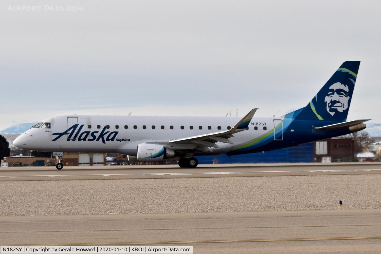 N182SY, 2016 Embraer 175LR (ERJ-170-200LR) C/N 17000579, On 10L.