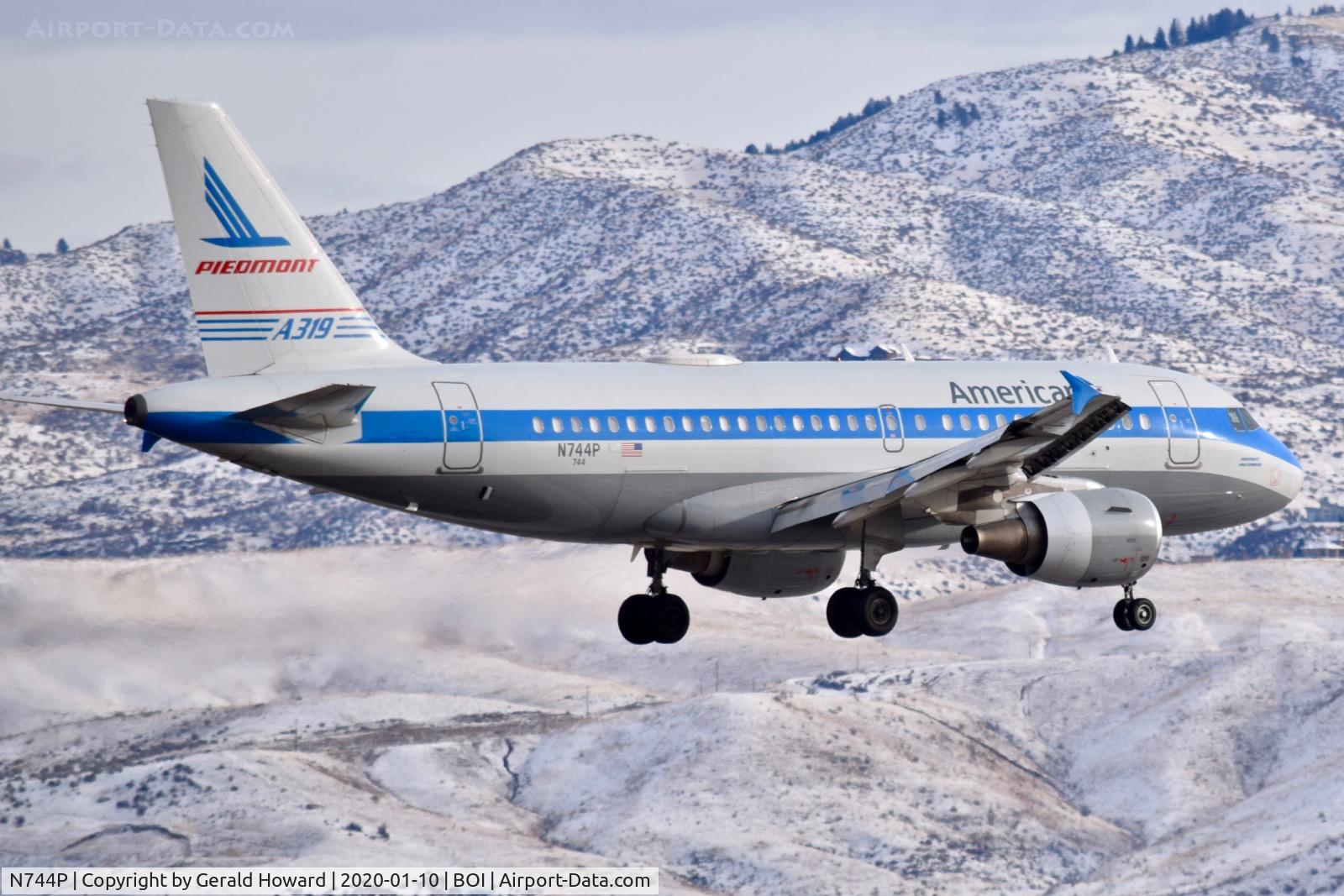 N744P, 2000 Airbus A319-112 C/N 1287, Landing 10L.