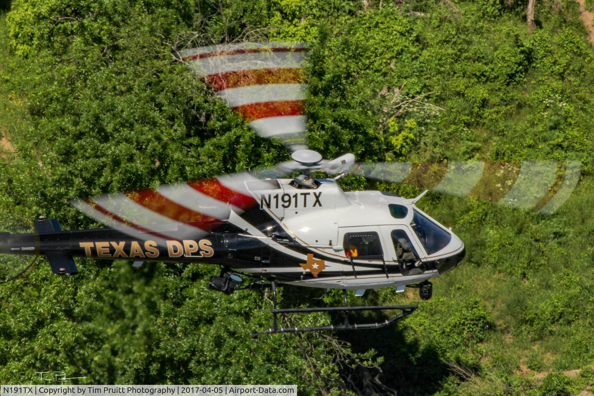 N191TX, Eurocopter AS-350B-3 Ecureuil Ecureuil C/N 4841, Texas Department of Public Safety Astar on patrol over Texas countryside