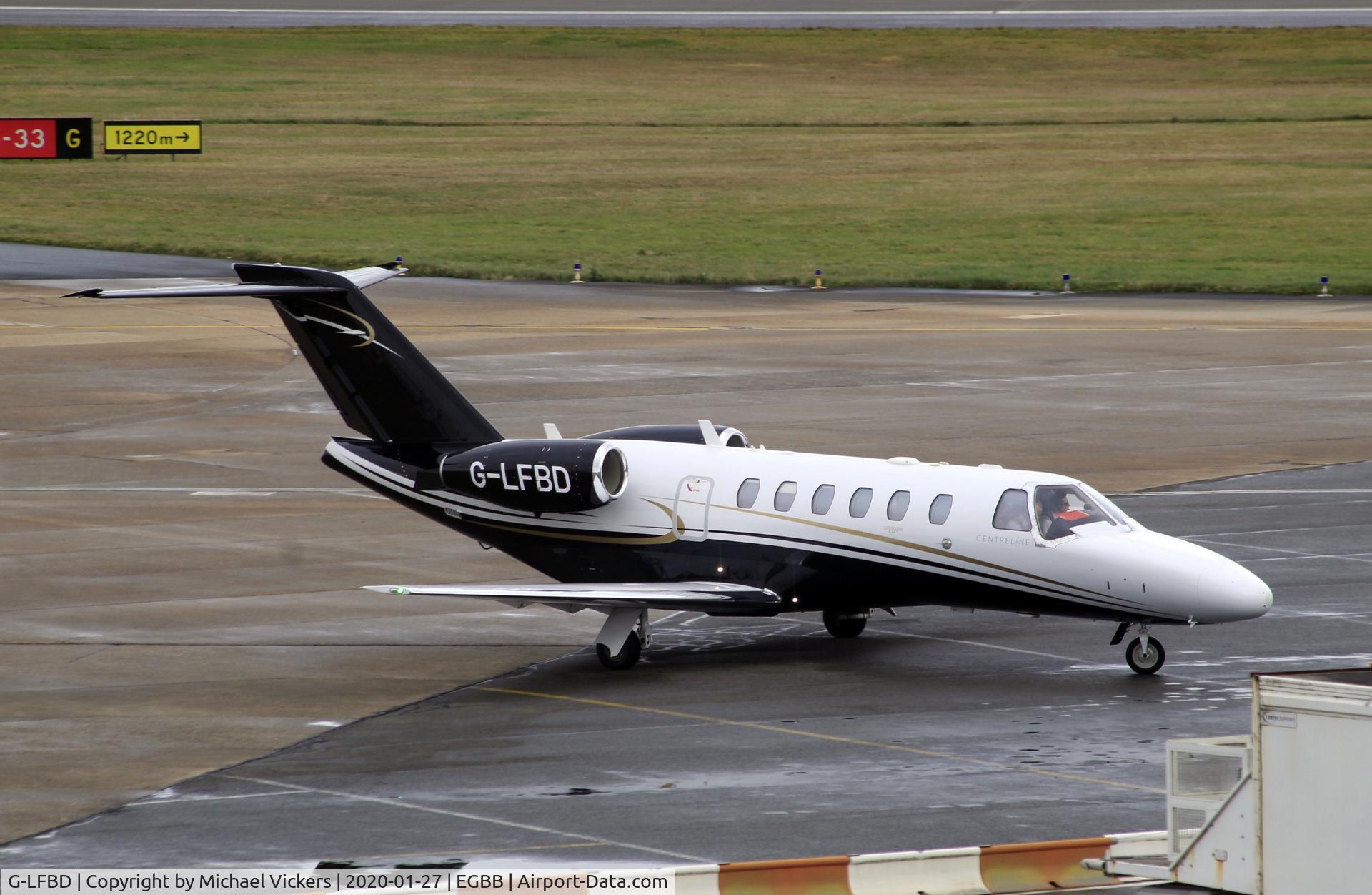 G-LFBD, 2013 Cessna 525A CitationJet CJ2 C/N 525A-0506, PARKING ON THE ELMDON APRON