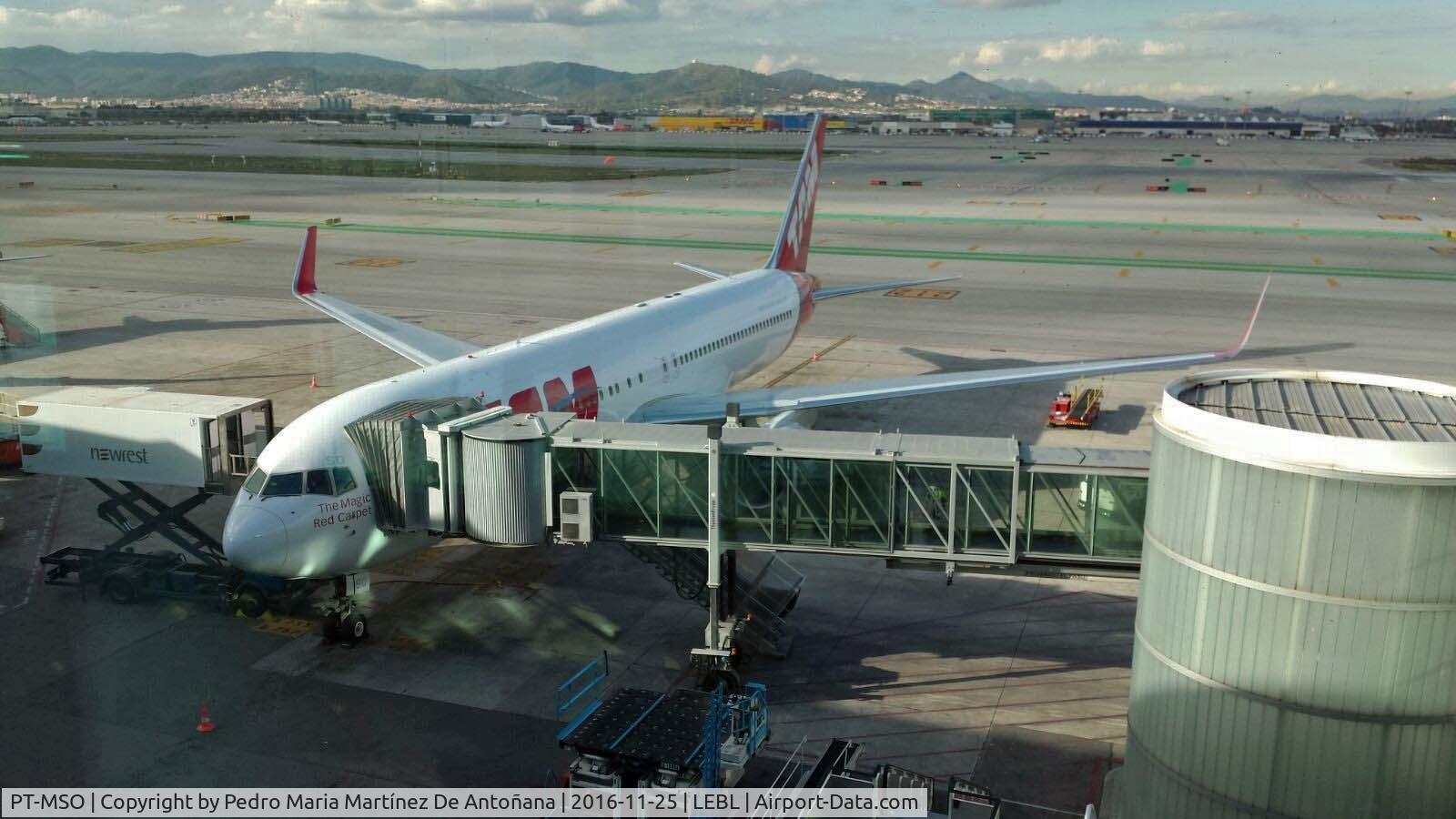 PT-MSO, 2012 Boeing 767-316/ER C/N 41747, Aeropuerto del El Prat  -  Barcelona  -  España