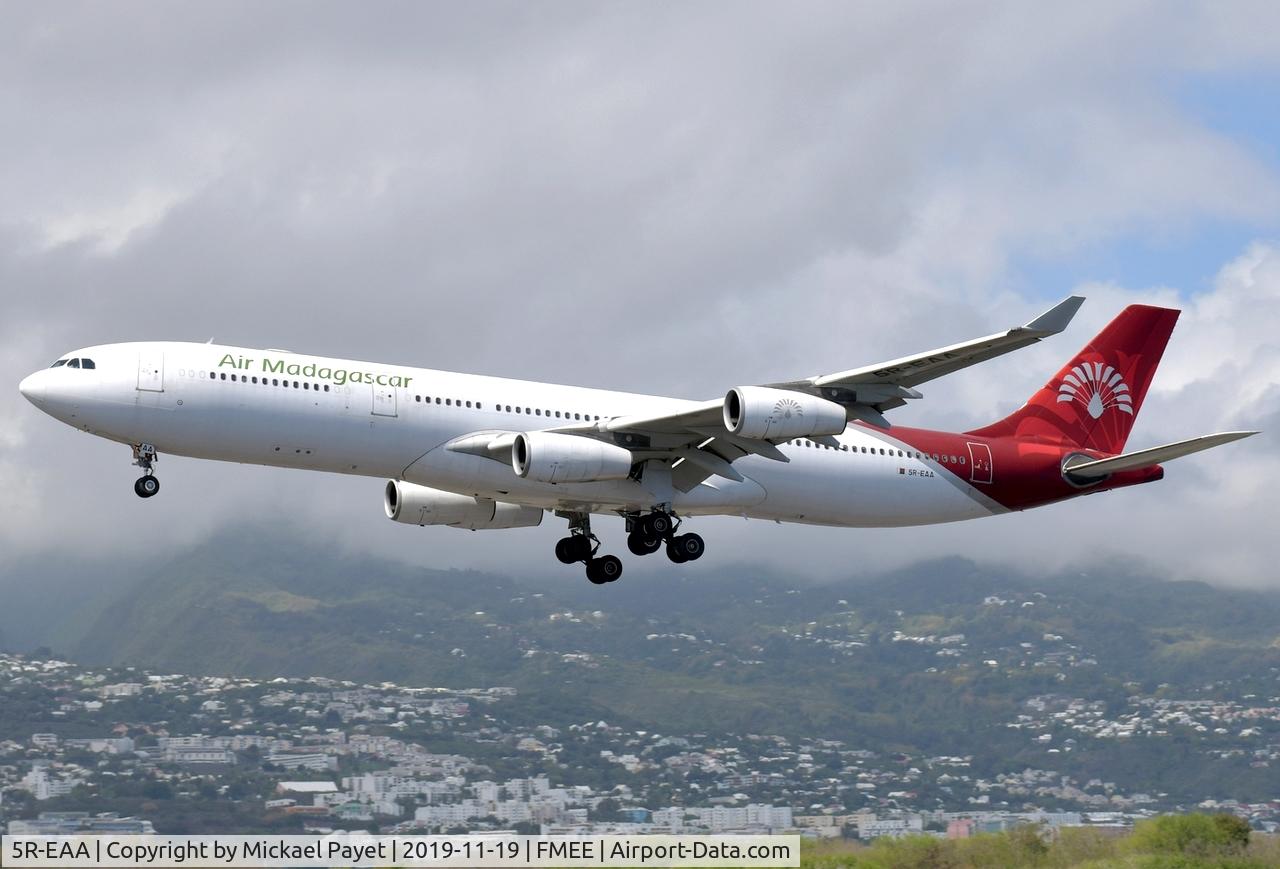 5R-EAA, 2000 Airbus A340-313X C/N 319, Landing rwy 14