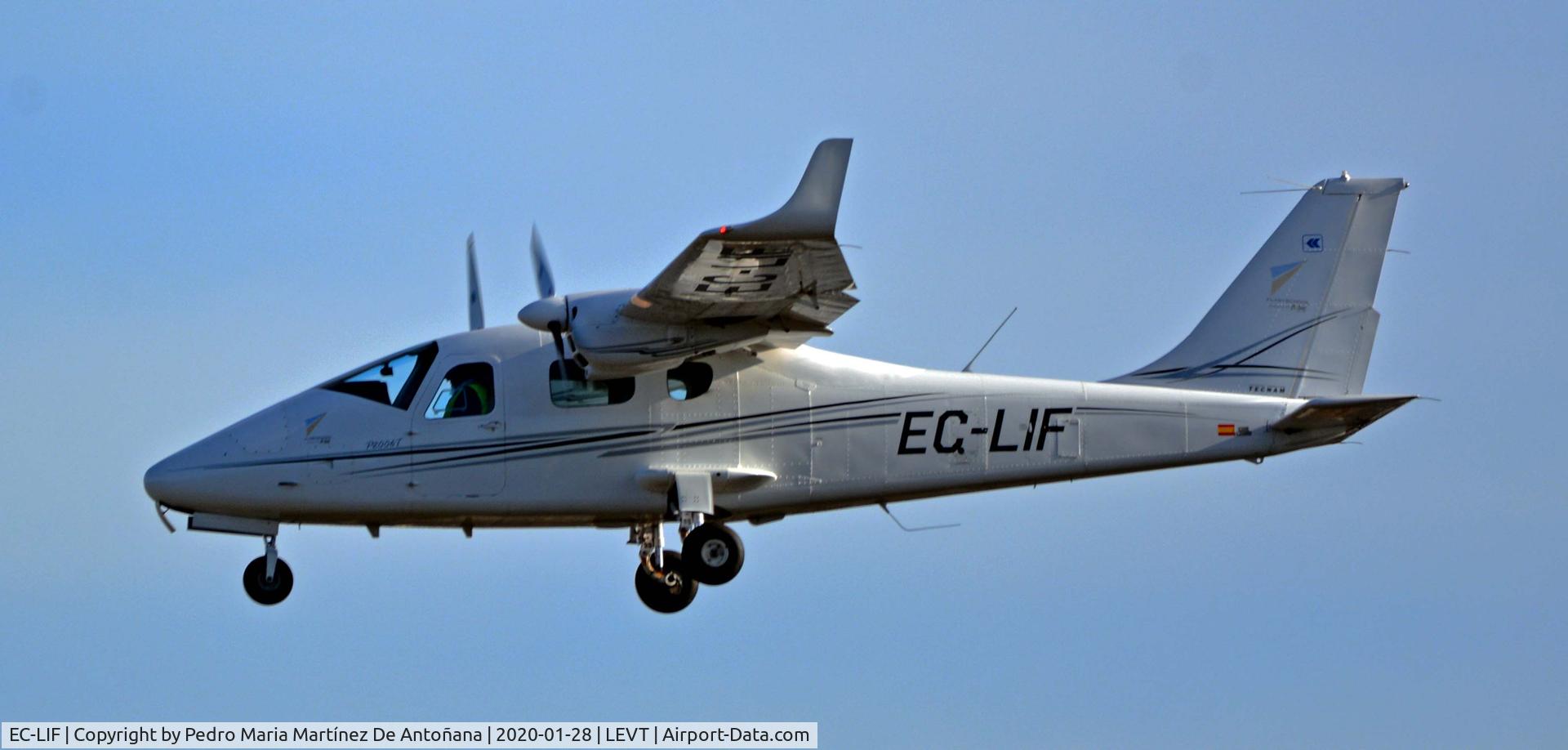 EC-LIF, Tecnam P-2006T C/N 30, Aeropuerto de Foronda - Vitoria-Gasteiz - Euskadi - España