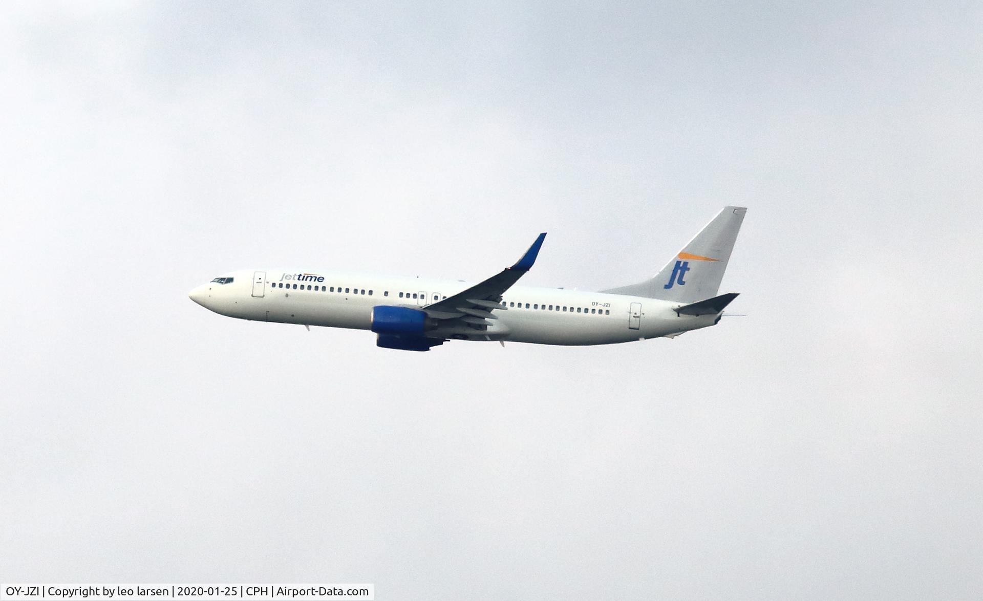 OY-JZI, 2002 Boeing 737-83N C/N 30643, Copenhagen 25.1.2020