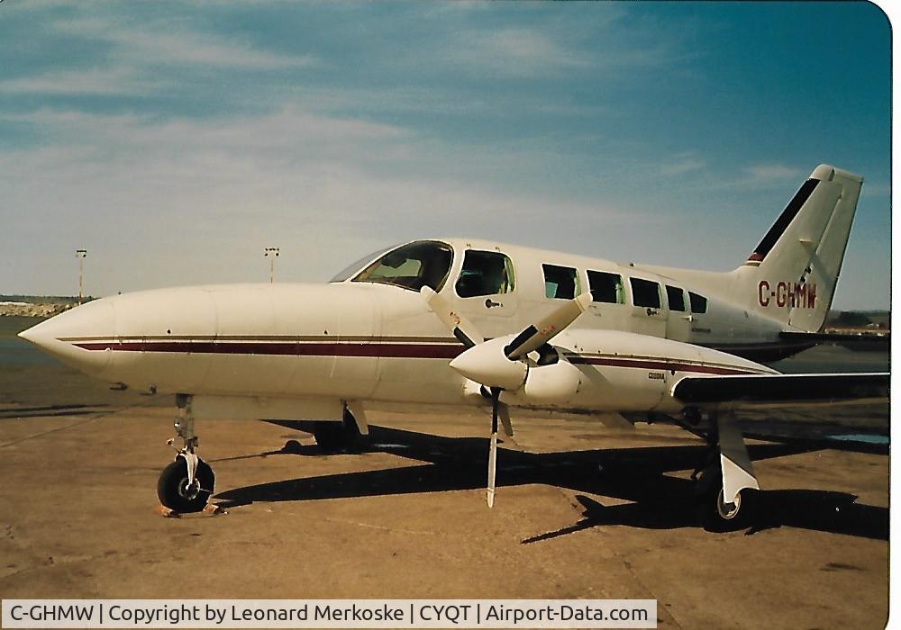C-GHMW, 1981 Cessna 402C C/N 402C0469, Picture from early 1980's