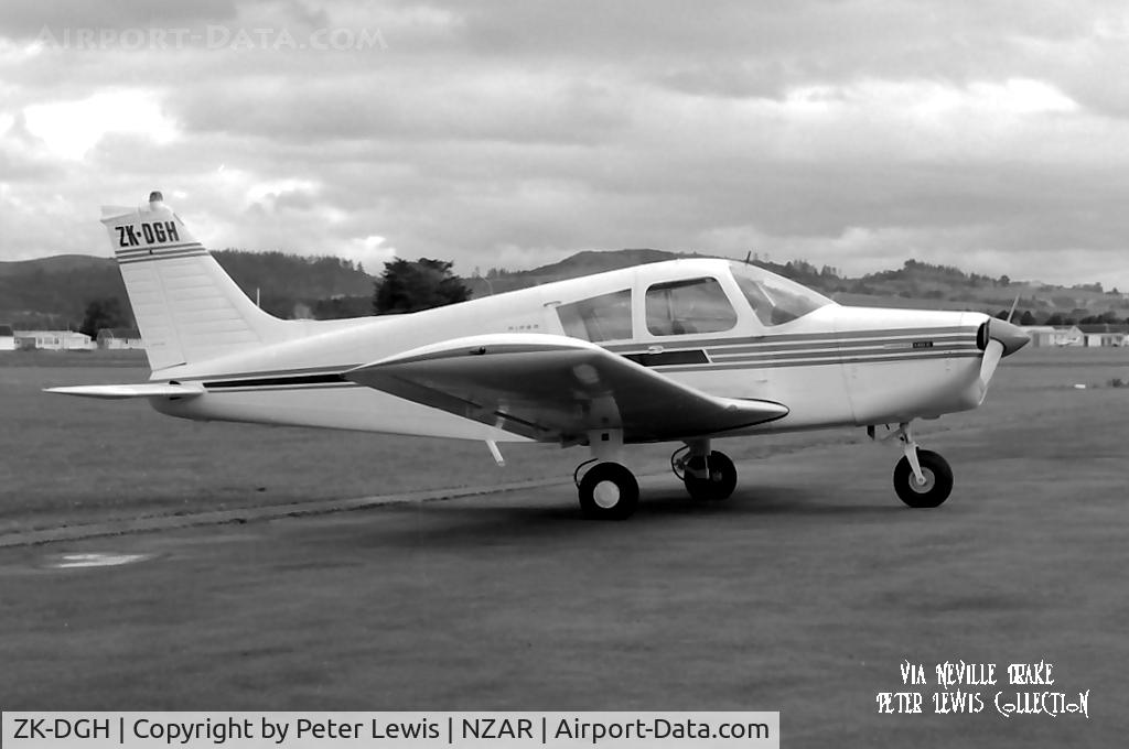 ZK-DGH, Piper PA-28-140 C/N 28-7225405, Canterbury AC, Christchurch
