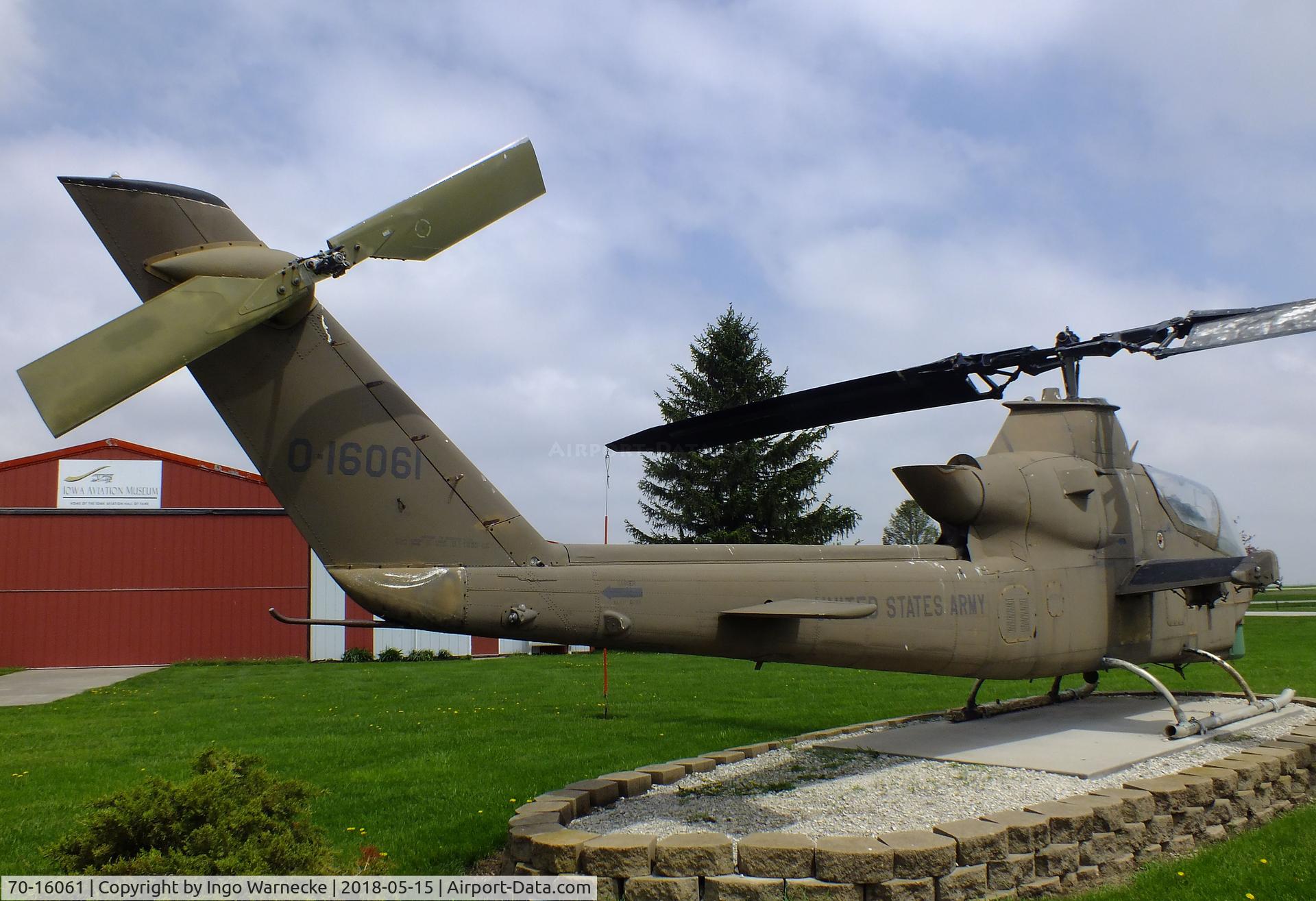 70-16061, 1970 Bell AH-1S Cobra C/N 21005, Bell AH-1S Cobra at the Iowa Aviation Museum, Greenfield IA
