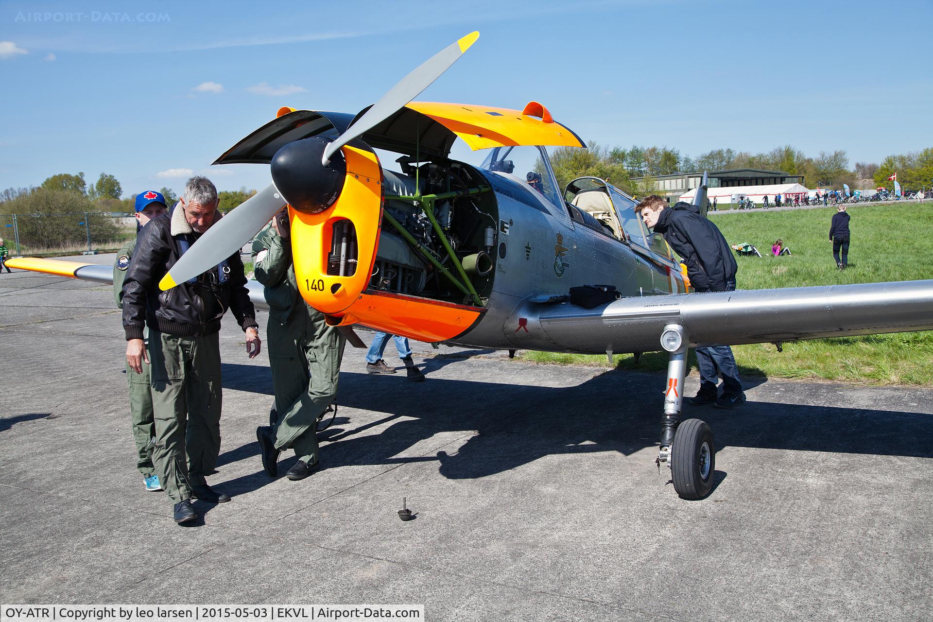 OY-ATR, 1953 De Havilland DHC-1 Chipmunk 22 C/N C1/0802, Værløse 3.5.2015.Starter Problem