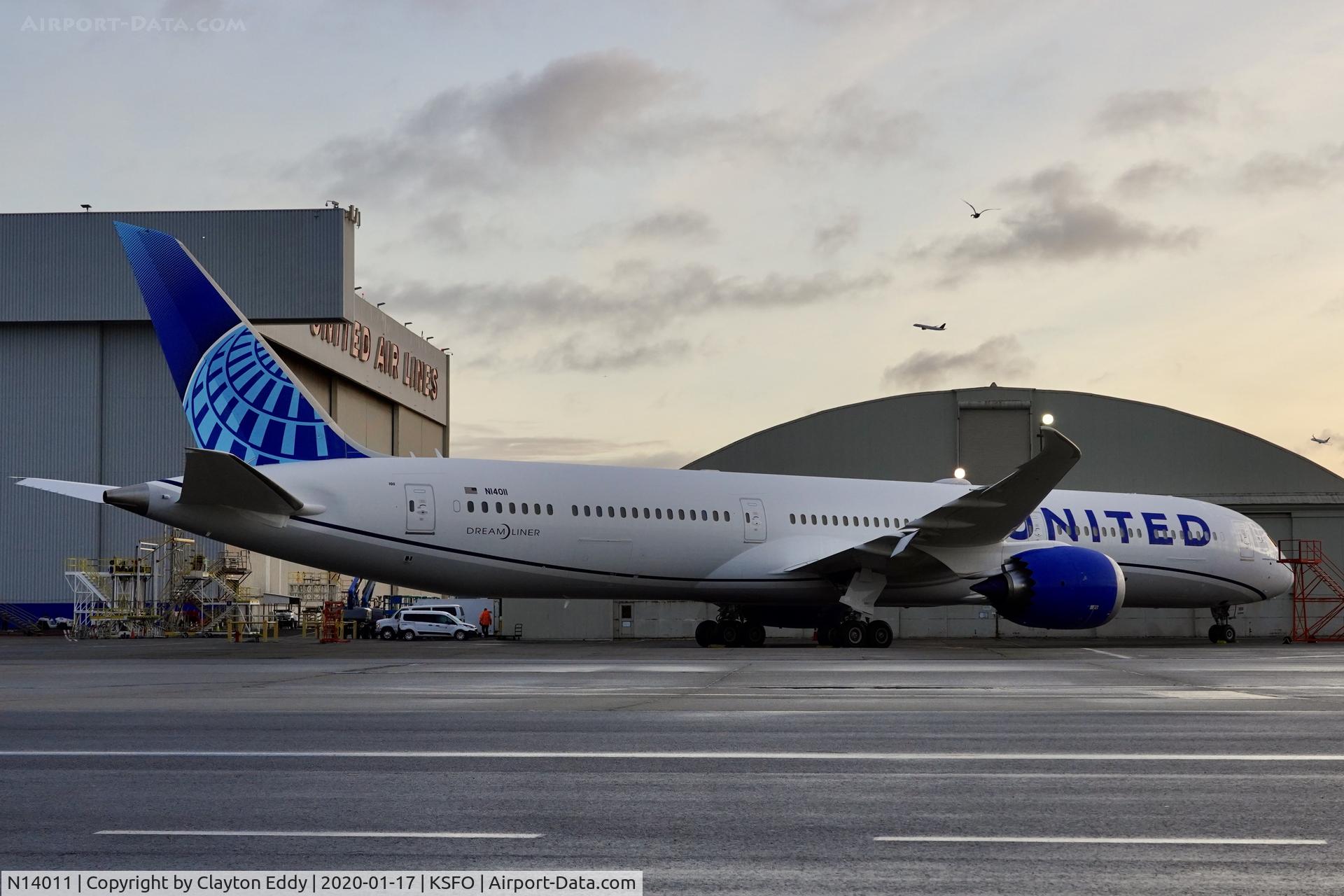 N14011, 2019 Boeing 787-10 Dreamliner Dreamliner C/N 40934, SFO 2020.