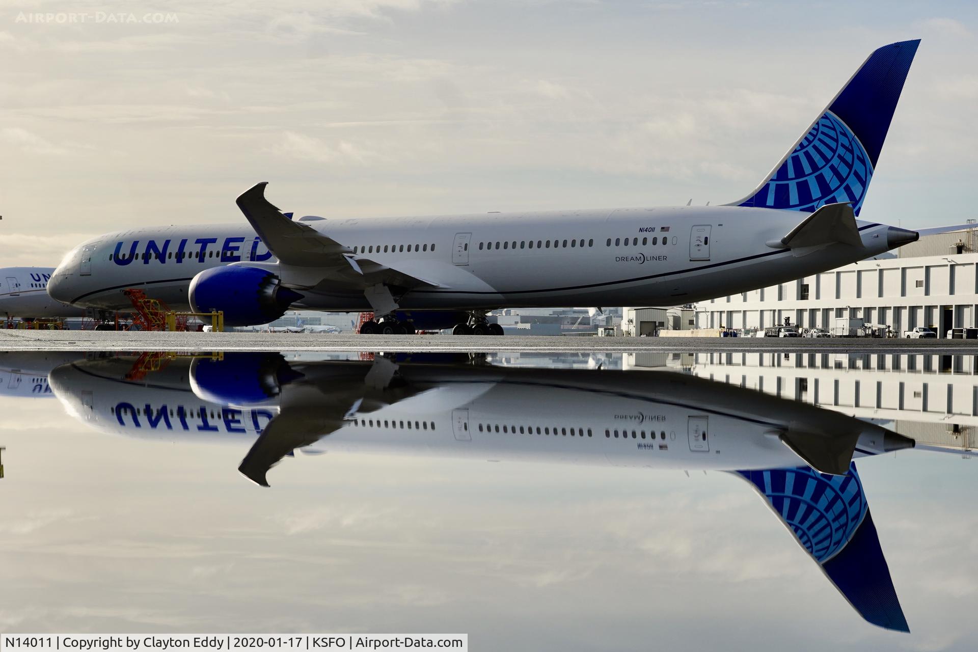 N14011, 2019 Boeing 787-10 Dreamliner Dreamliner C/N 40934, SFO 2020.