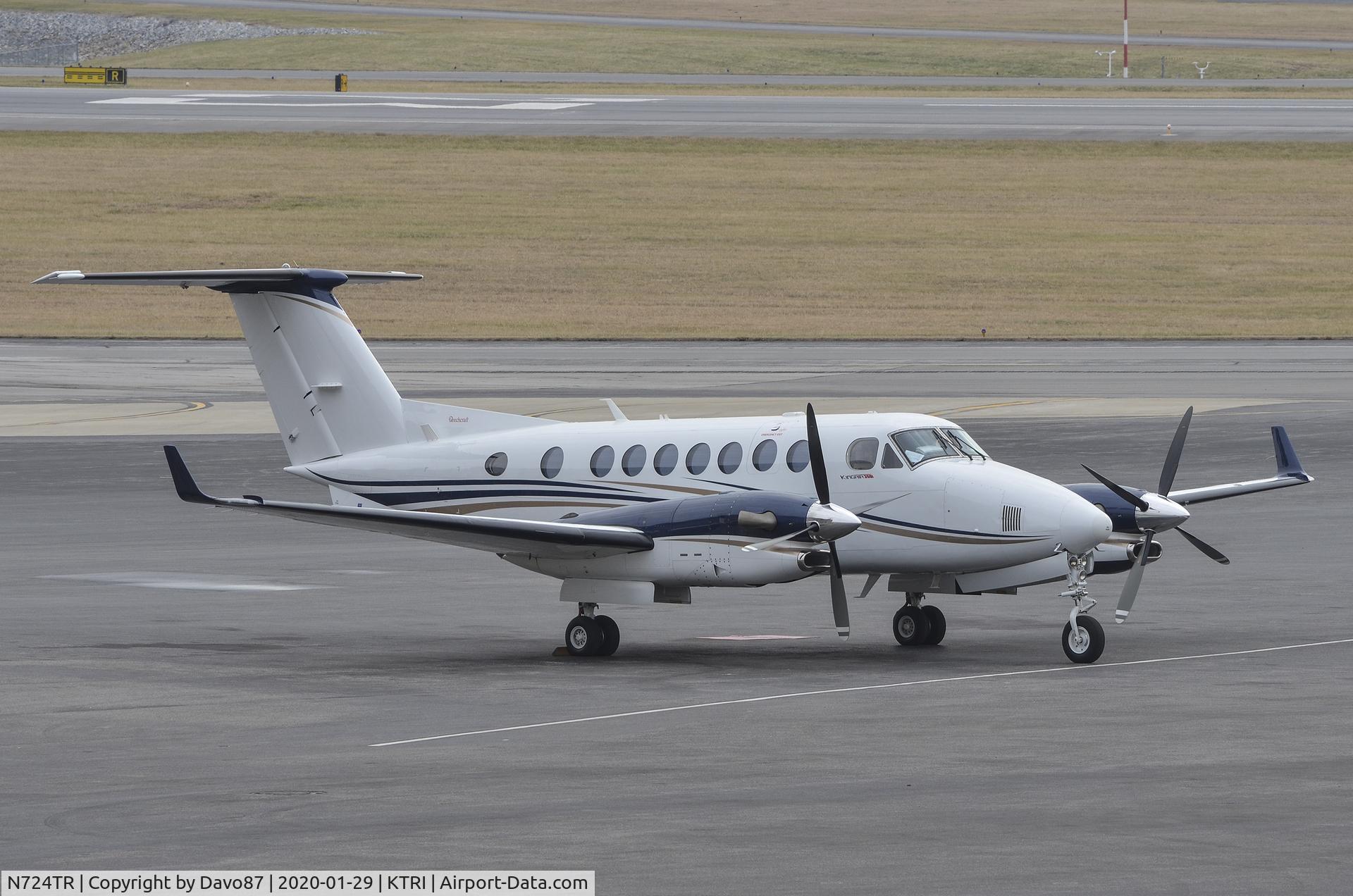 N724TR, 2015 Beechcraft B300 King Air 350 C/N FL-1038, Parked at Tri-Cities Airport (KTRI) in East Tennessee.