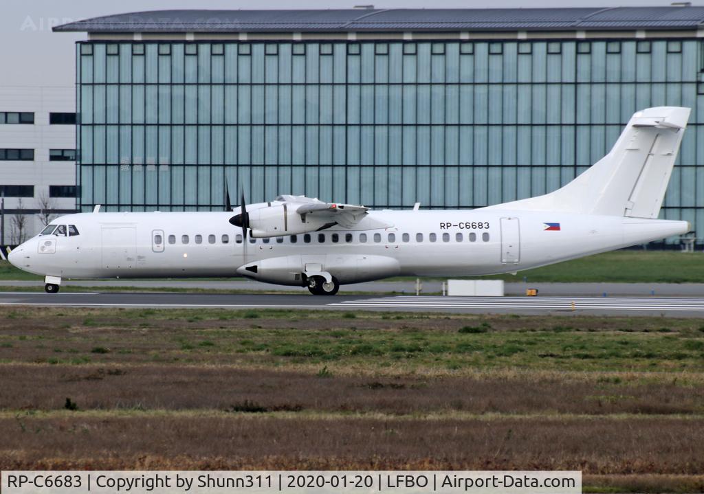 RP-C6683, 2002 ATR 72-212A C/N 700, Delivery day in all white c/s without titles...