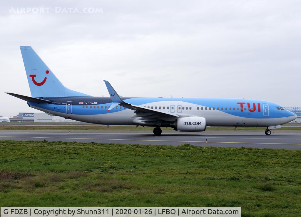 G-FDZB, 2007 Boeing 737-8K5 C/N 35131, Lining up rwy 14L for departure...