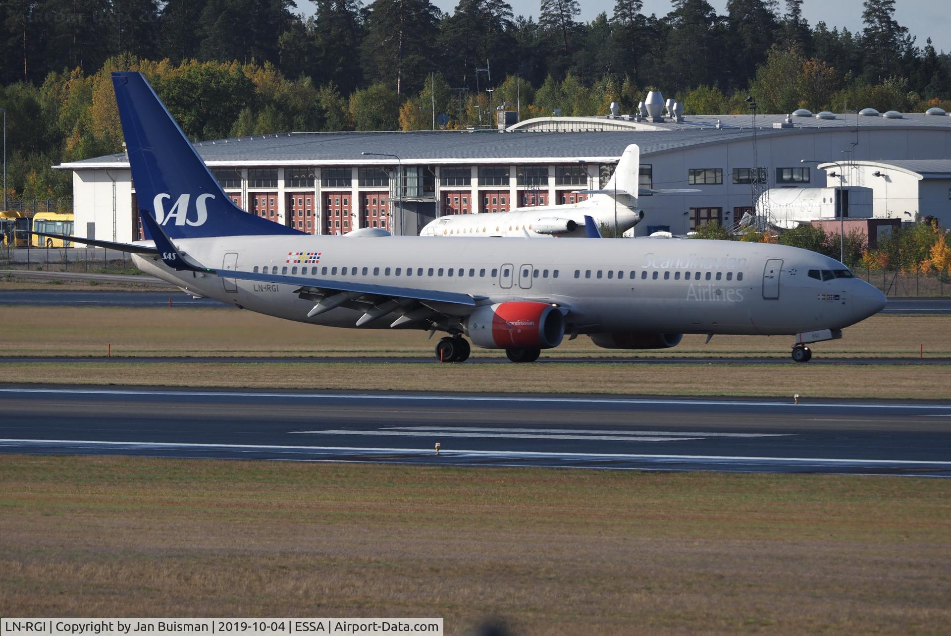 LN-RGI, 2014 Boeing 737-86N C/N 35646, SAS