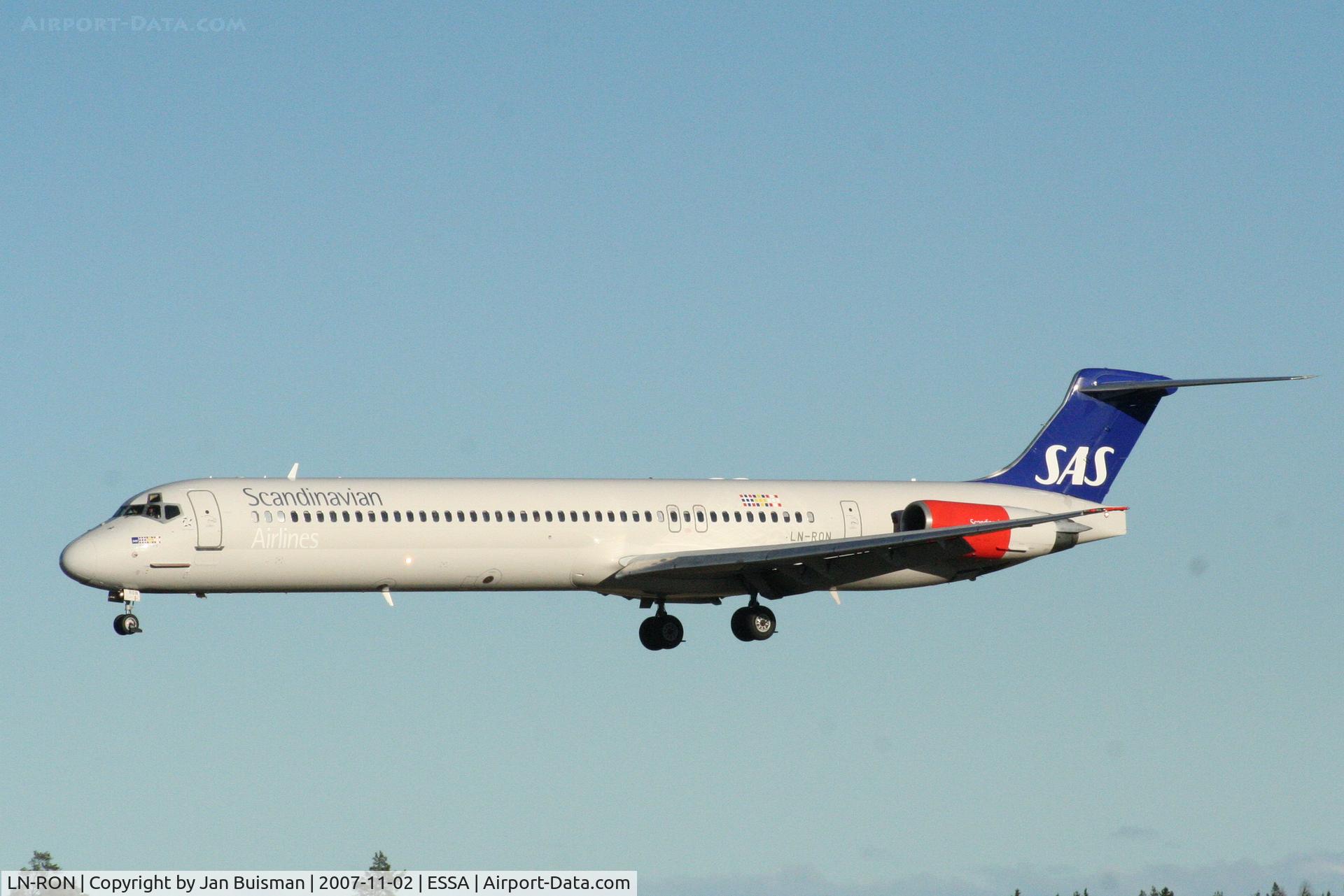 LN-RON, 1992 McDonnell Douglas MD-81 (DC-9-81) C/N 53347, SAS